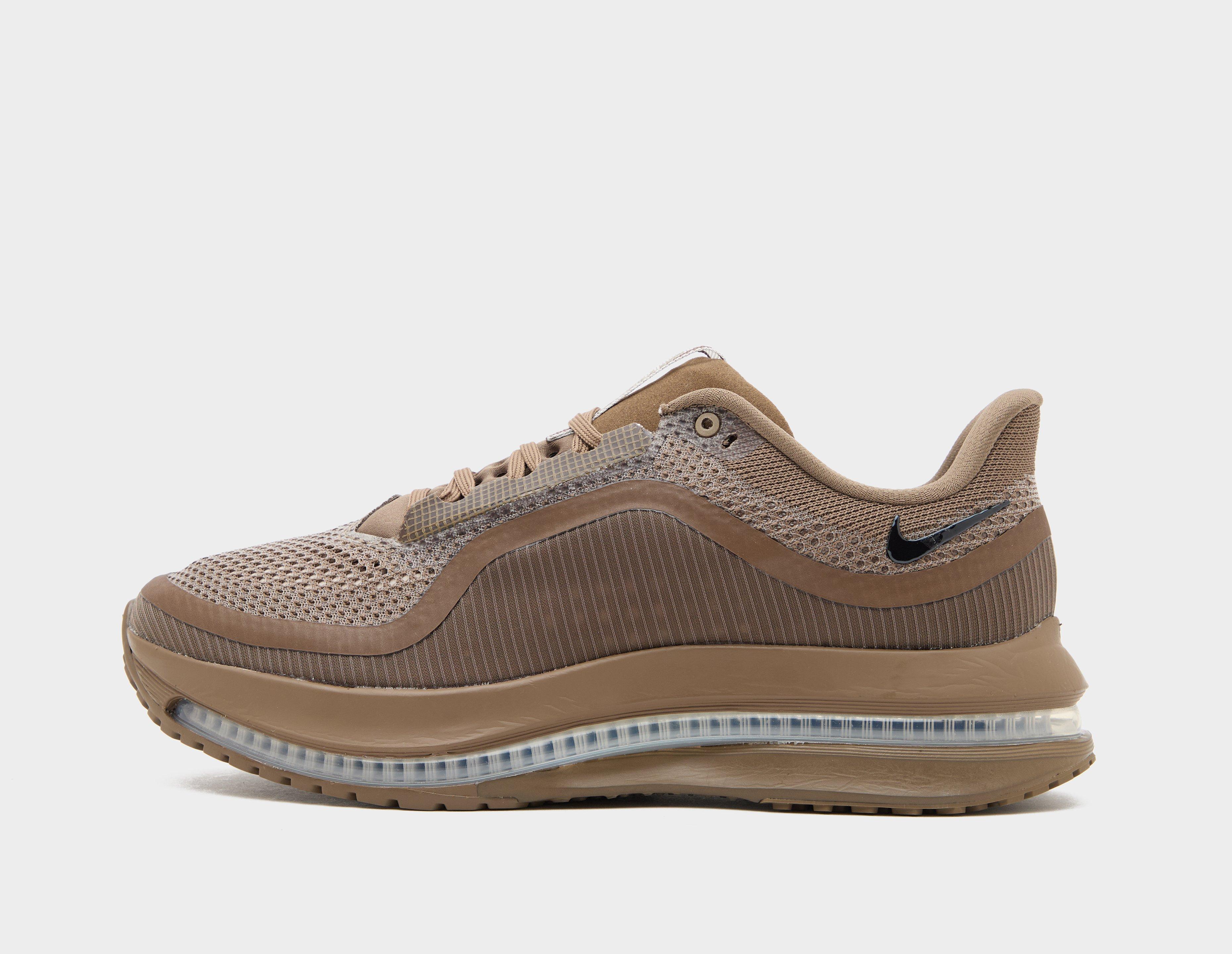 Nike Pegasus Premium Brown in  Men's Size 7