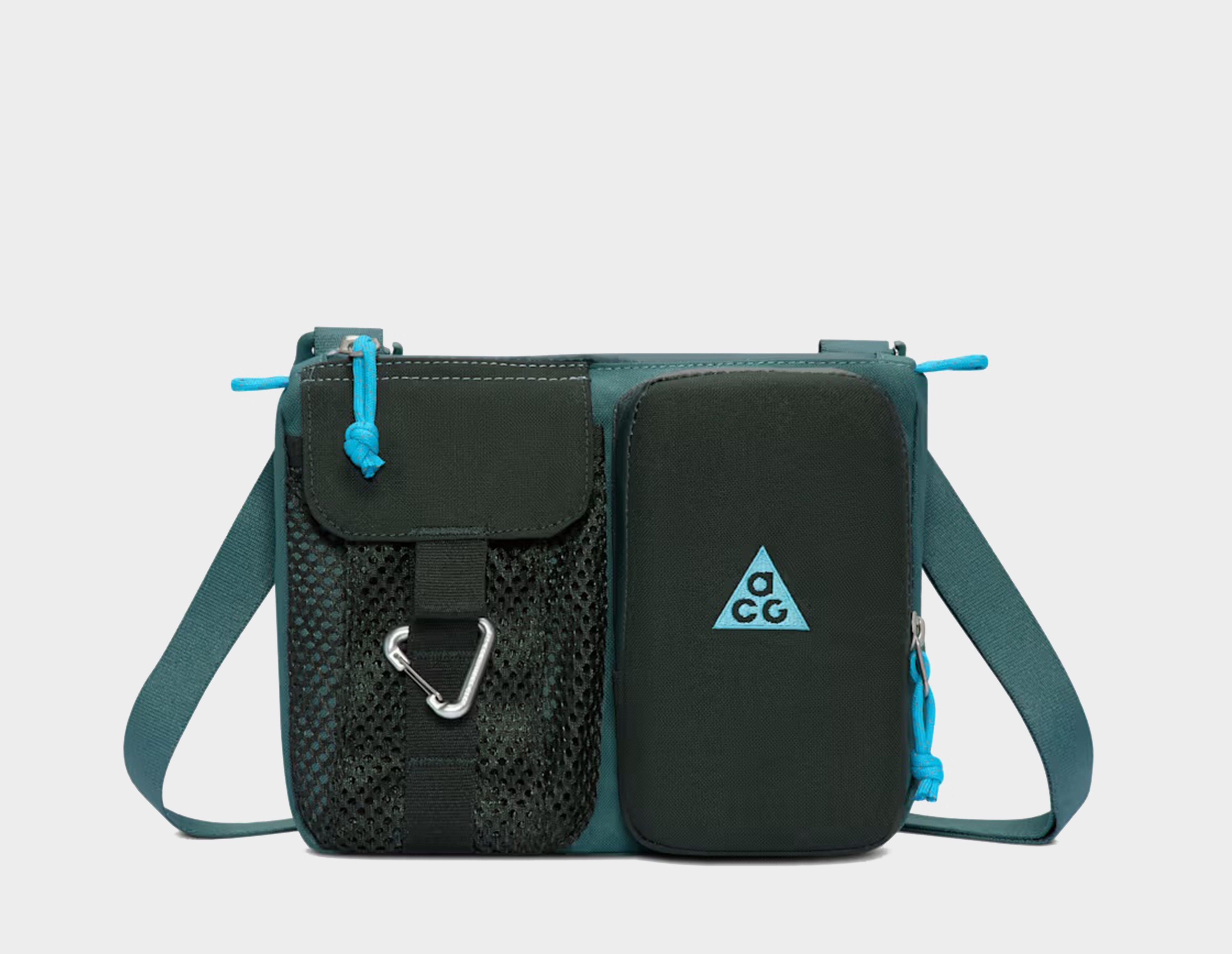 Nike Acg 'Daymax' Cross-Body Bag Green in   Size One Size