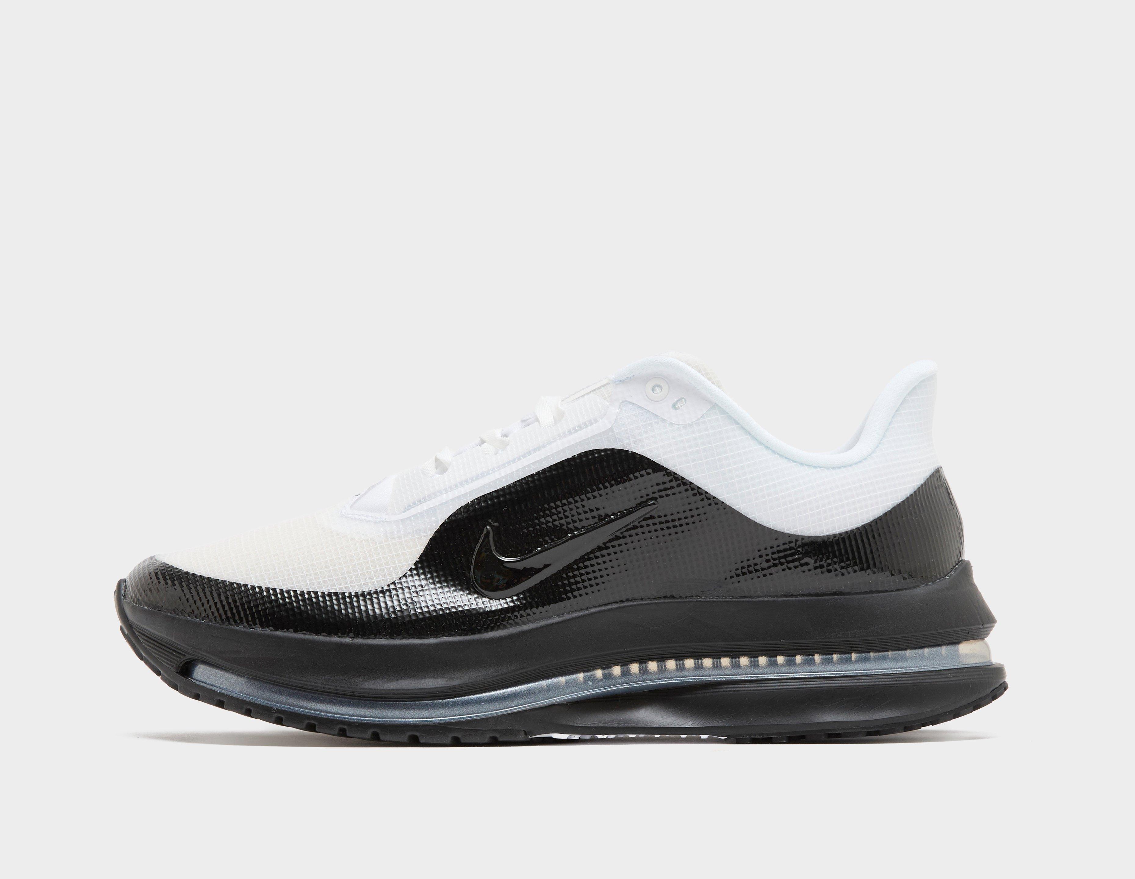 Nike Pegasus Premium Black in  Men's Size 7