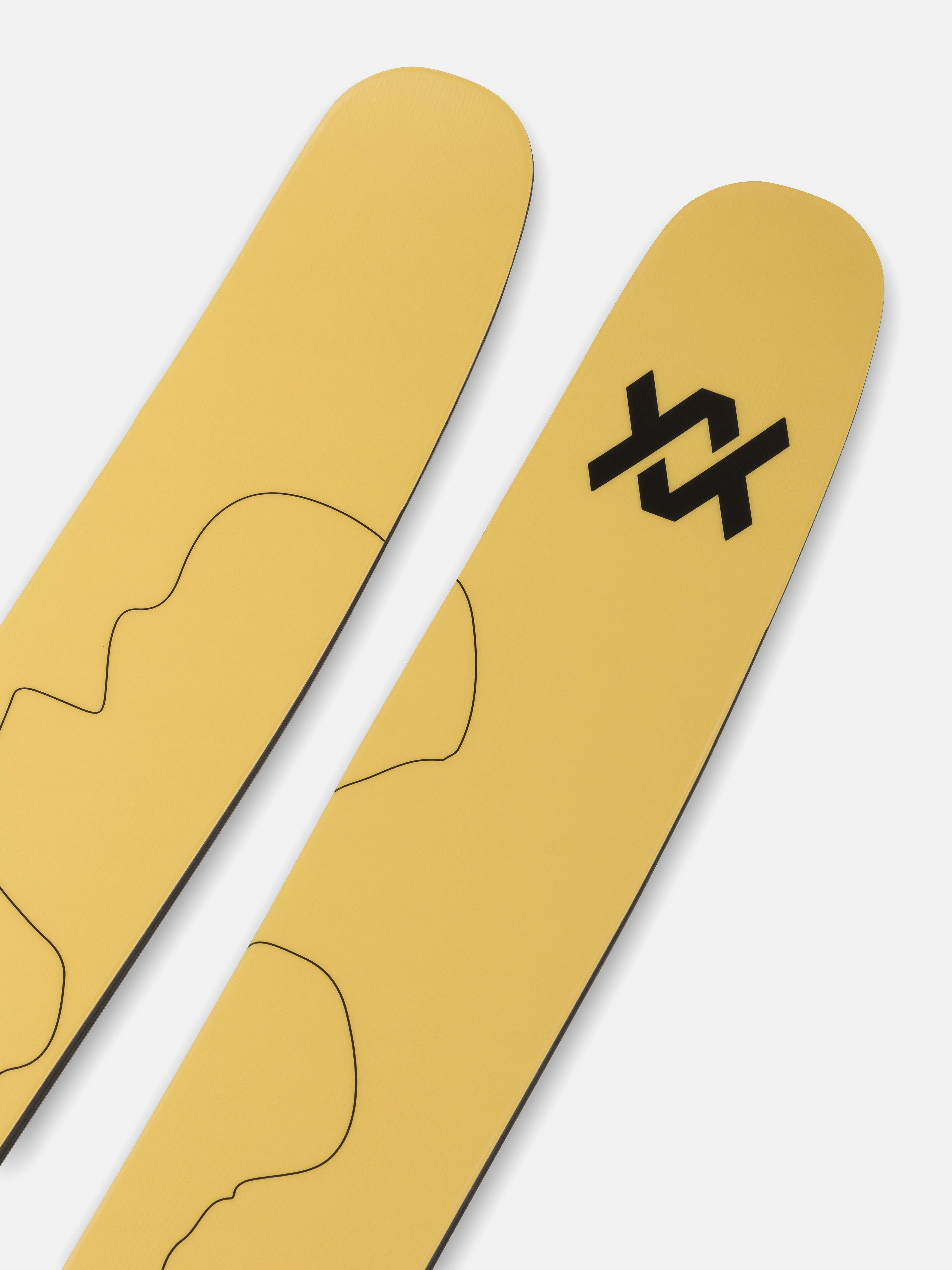 Völkl Revolt Skis