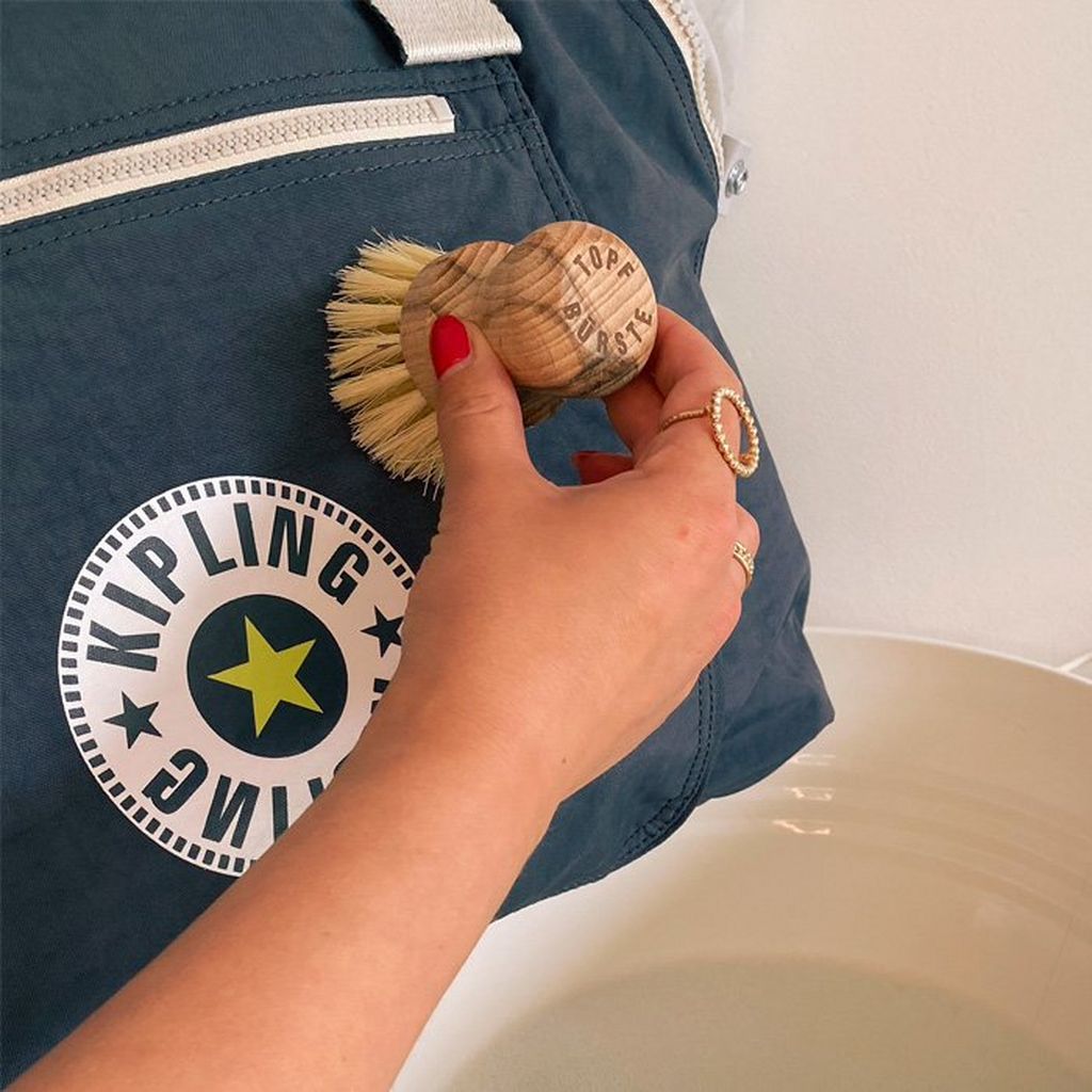 Sports Bag Guide Packing a Gym Bag Kipling BE