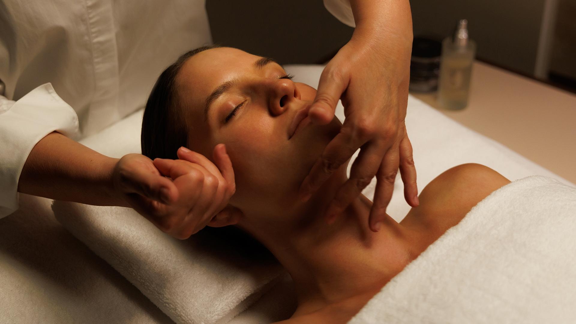 Omorovicza Treatment Room