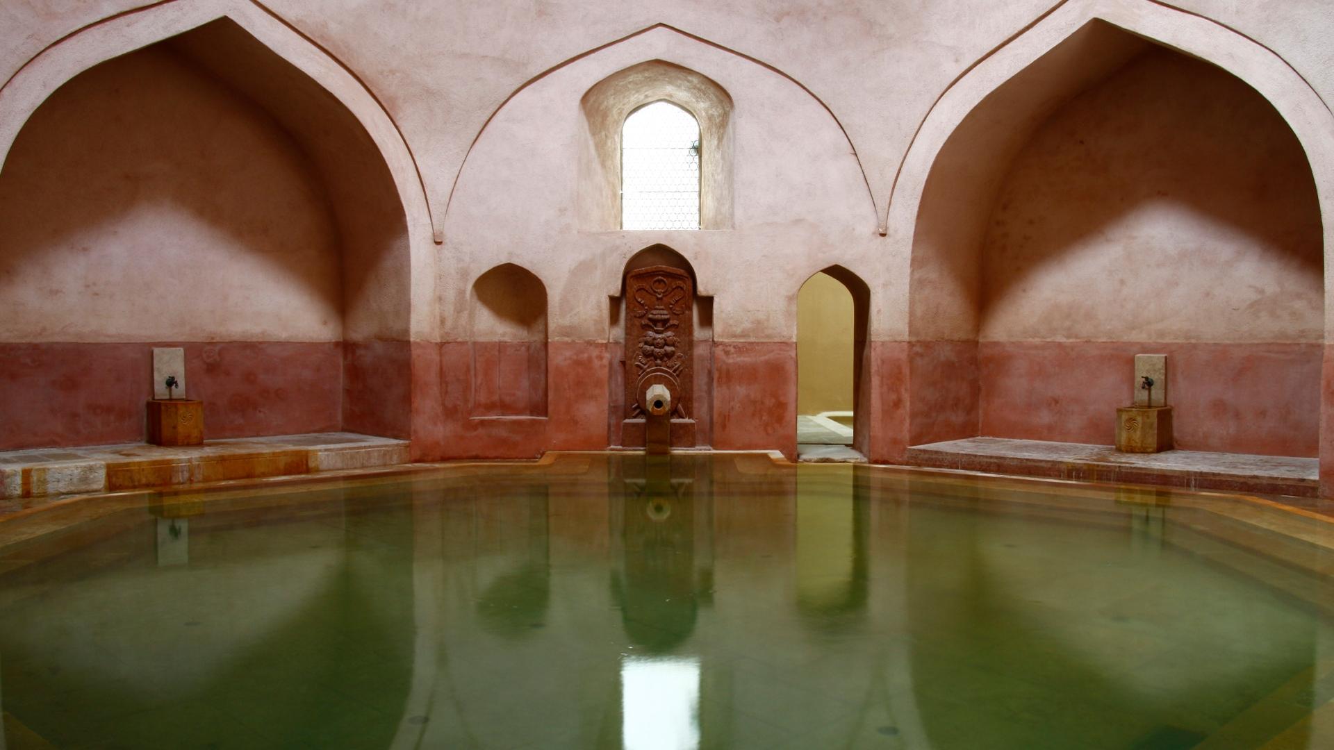 Omorovicza Treatment Room