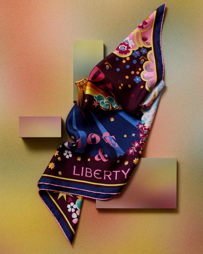 Image 42: Scarves