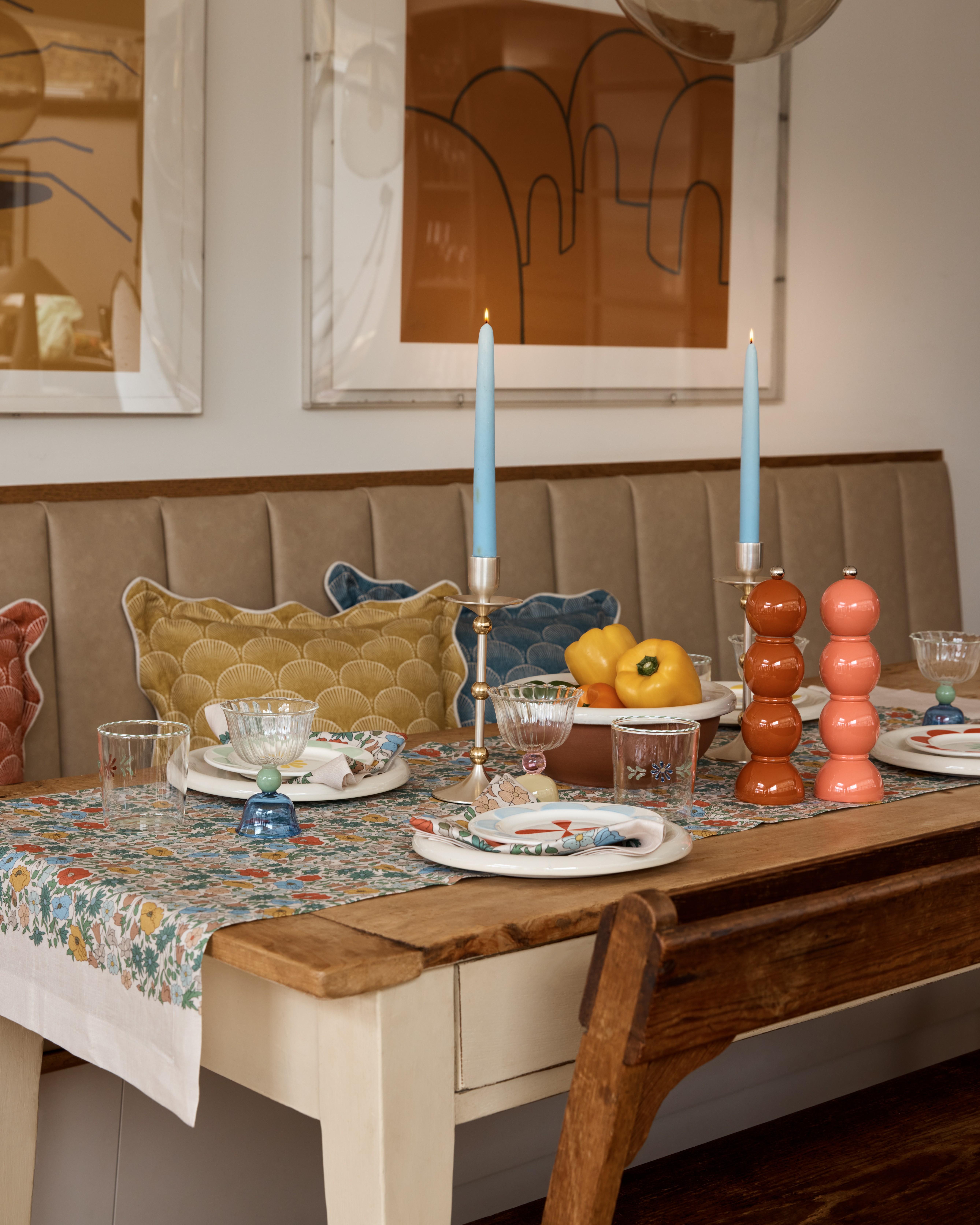 easter table styling tablescape