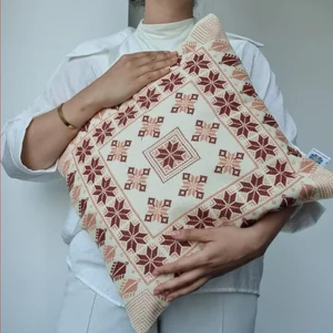 Tahriri Cushion Workshop Learn Bethlehem Couching Stitch