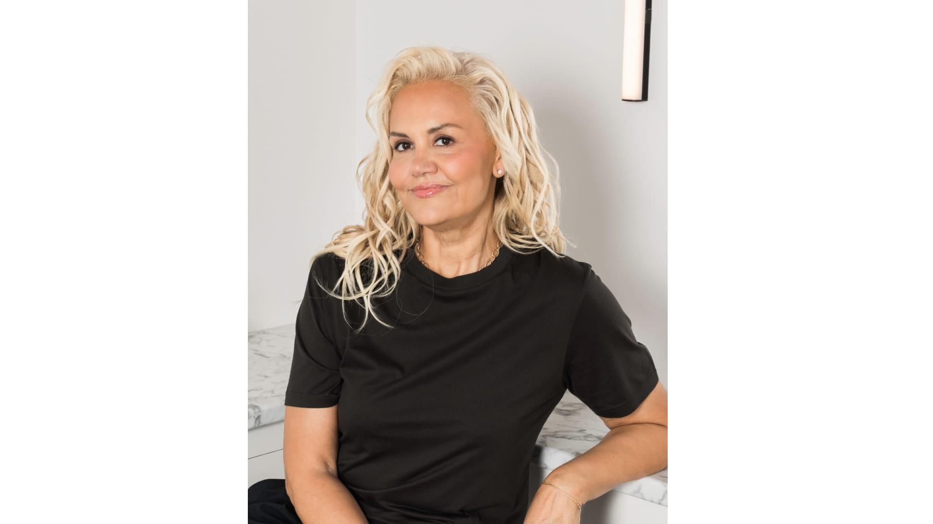 Master your Summer Glow With Caroline