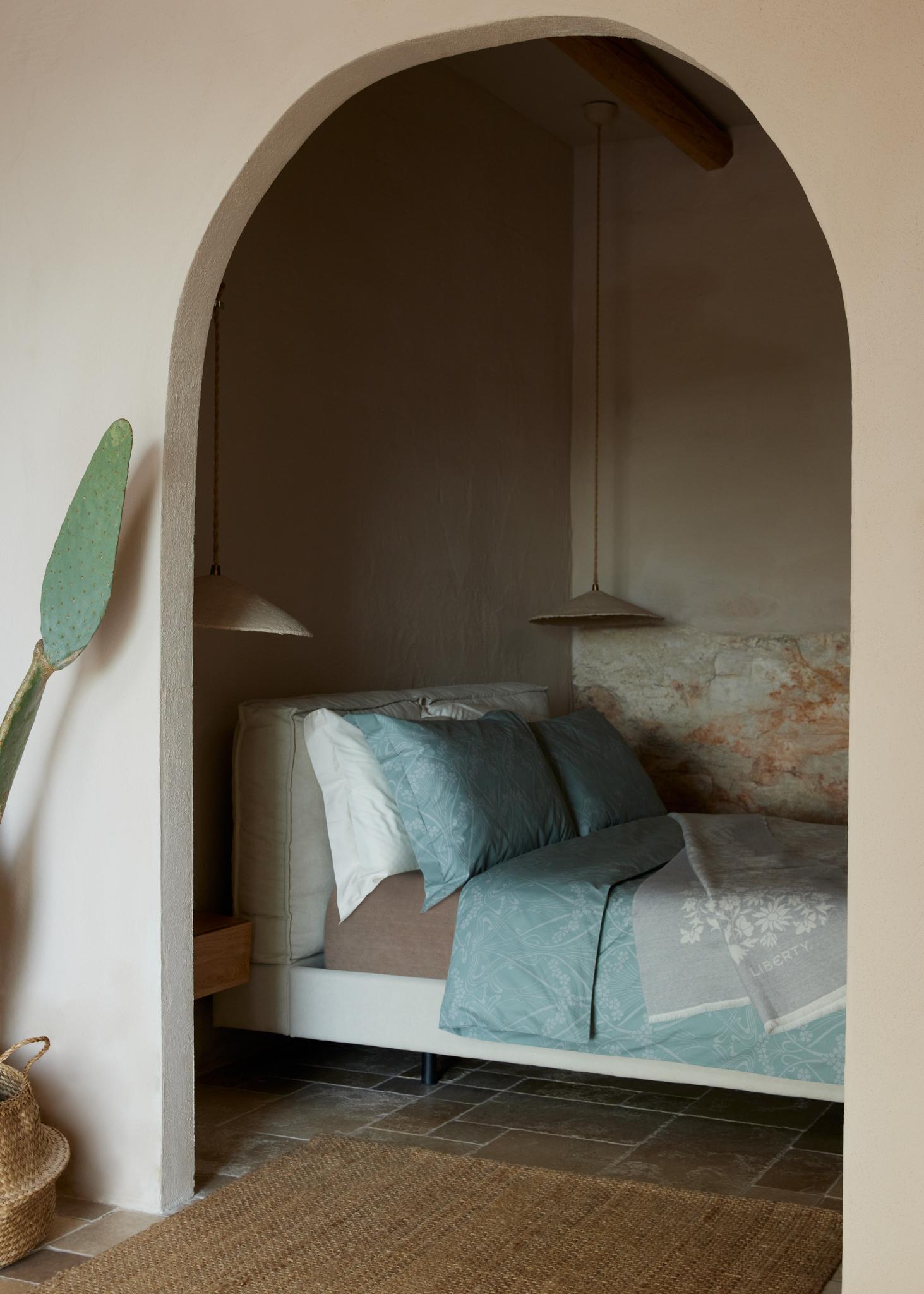 Luxurious Liberty bedding in green Ianthe print