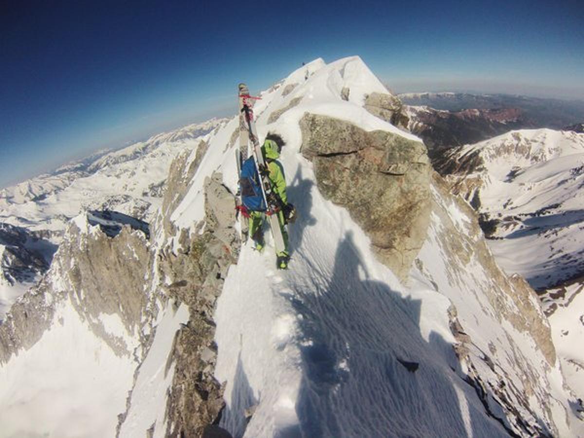 Colter Hinchliffe snags 1st descent on Capitol Peak!