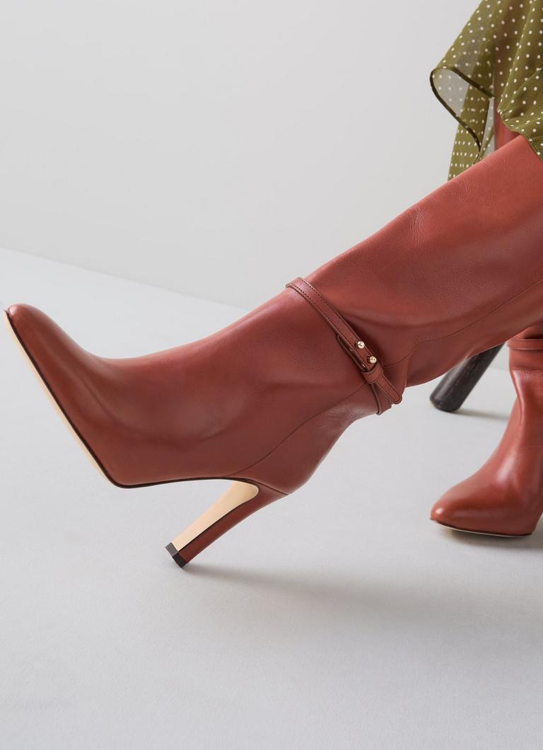 ブーツその他 Caterina Brown Caterina Teak High Slim Block Stiletto Boot | Sale