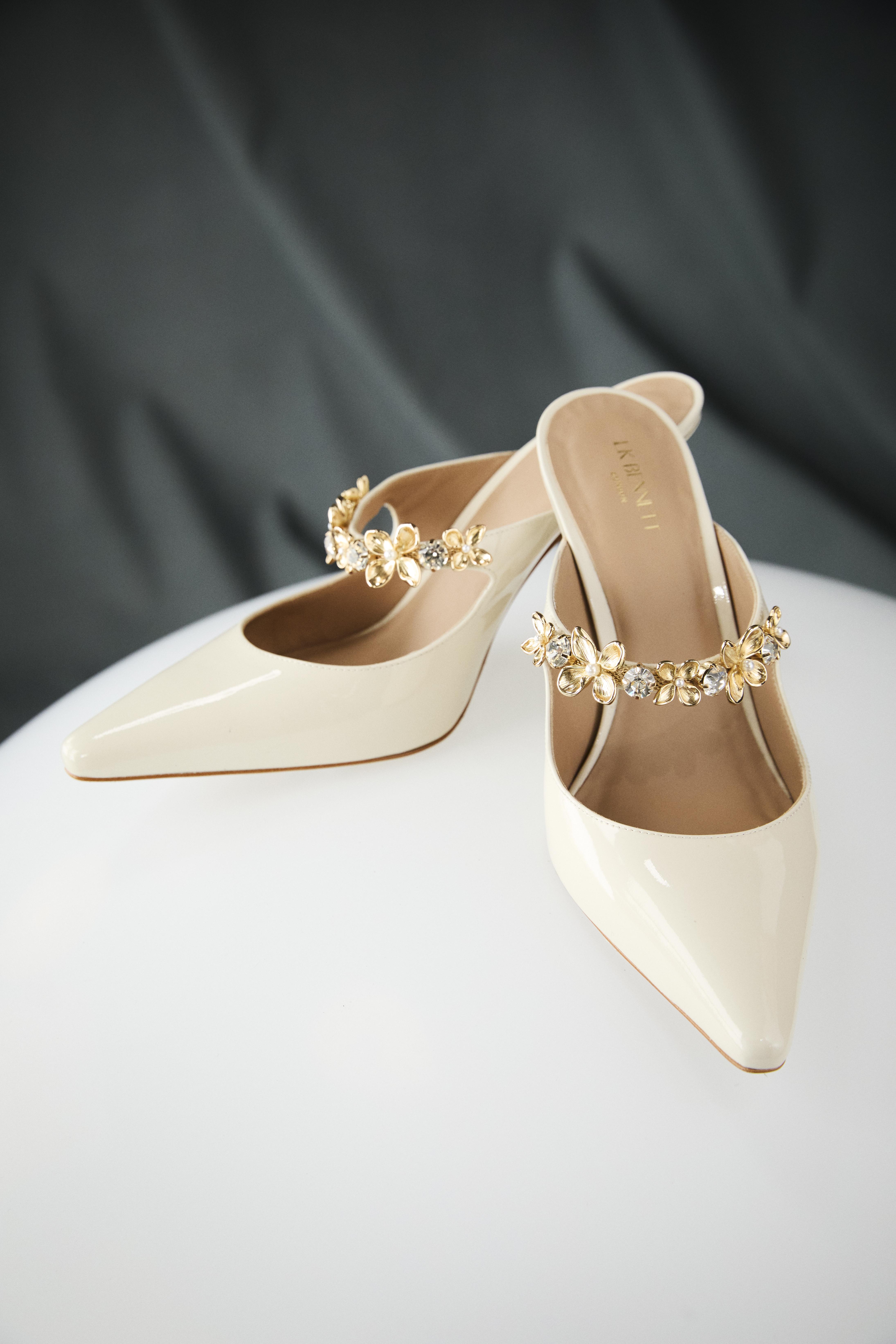 Ambrose Cream Posie Flower Trim Mule Courts