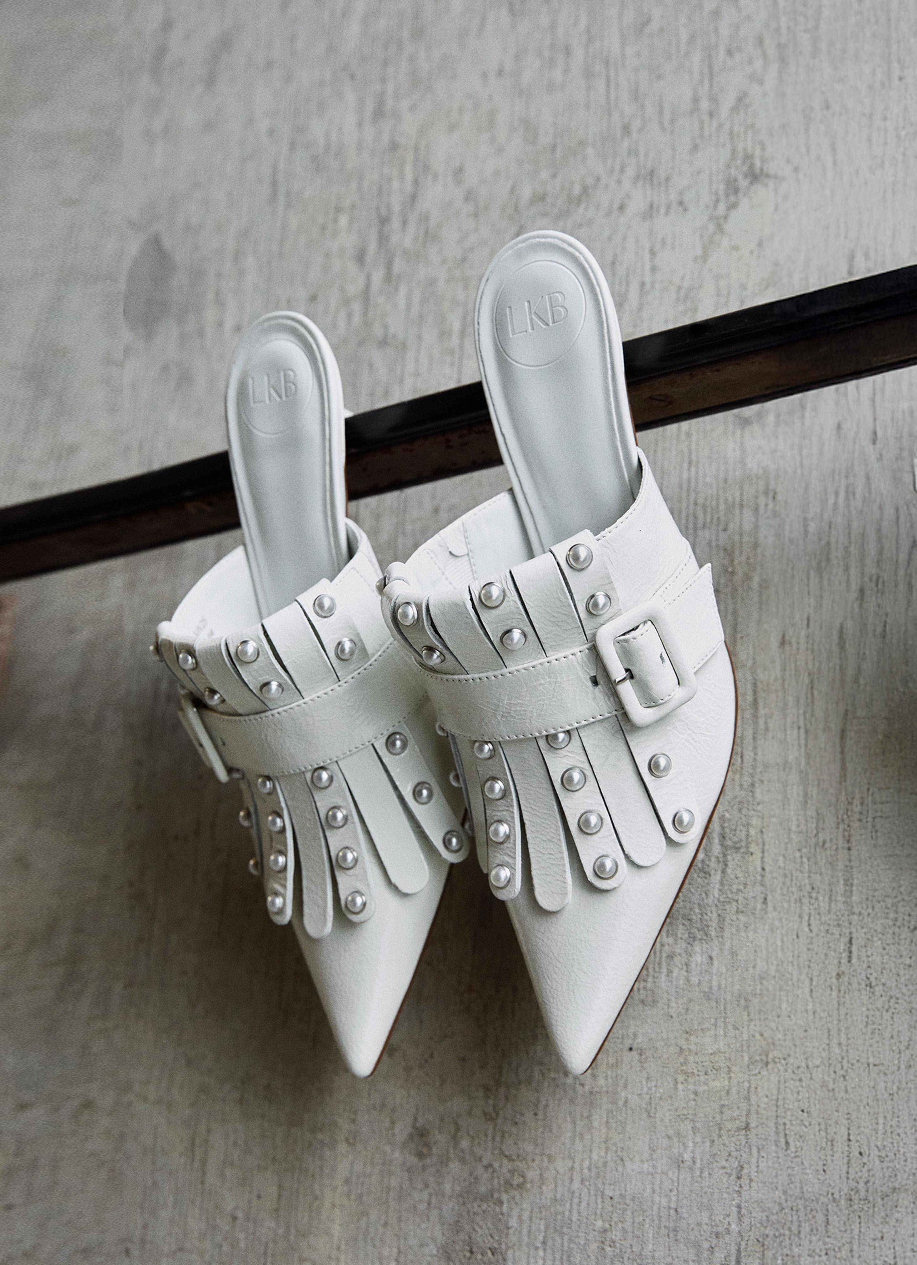  Lkb Atty Cream Patent Fringed Mules