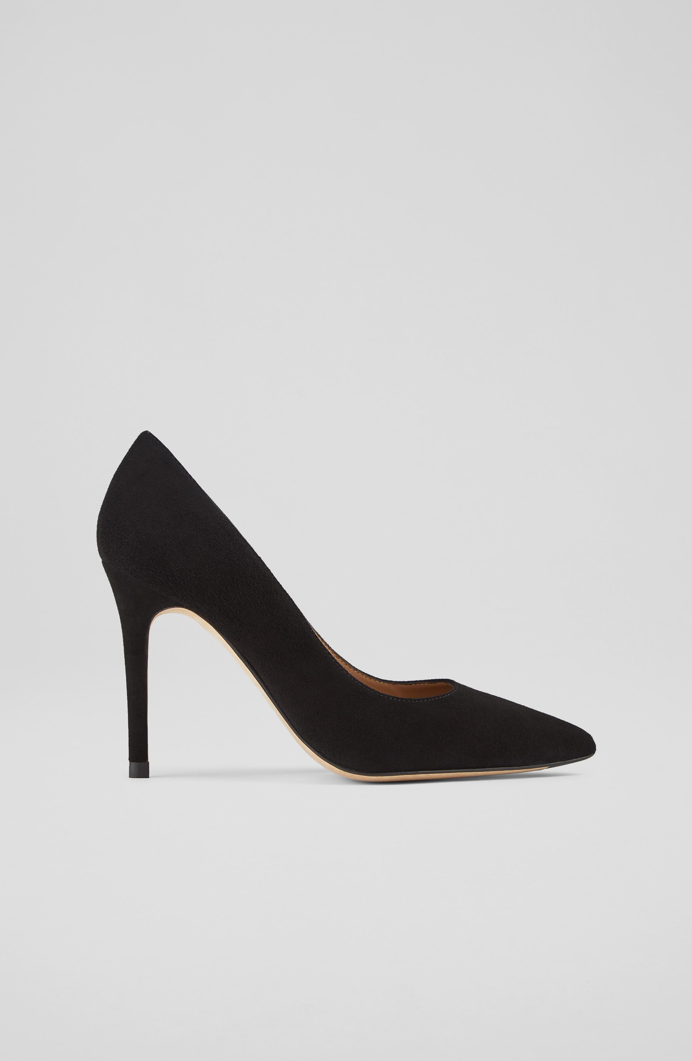 Basic black store pumps