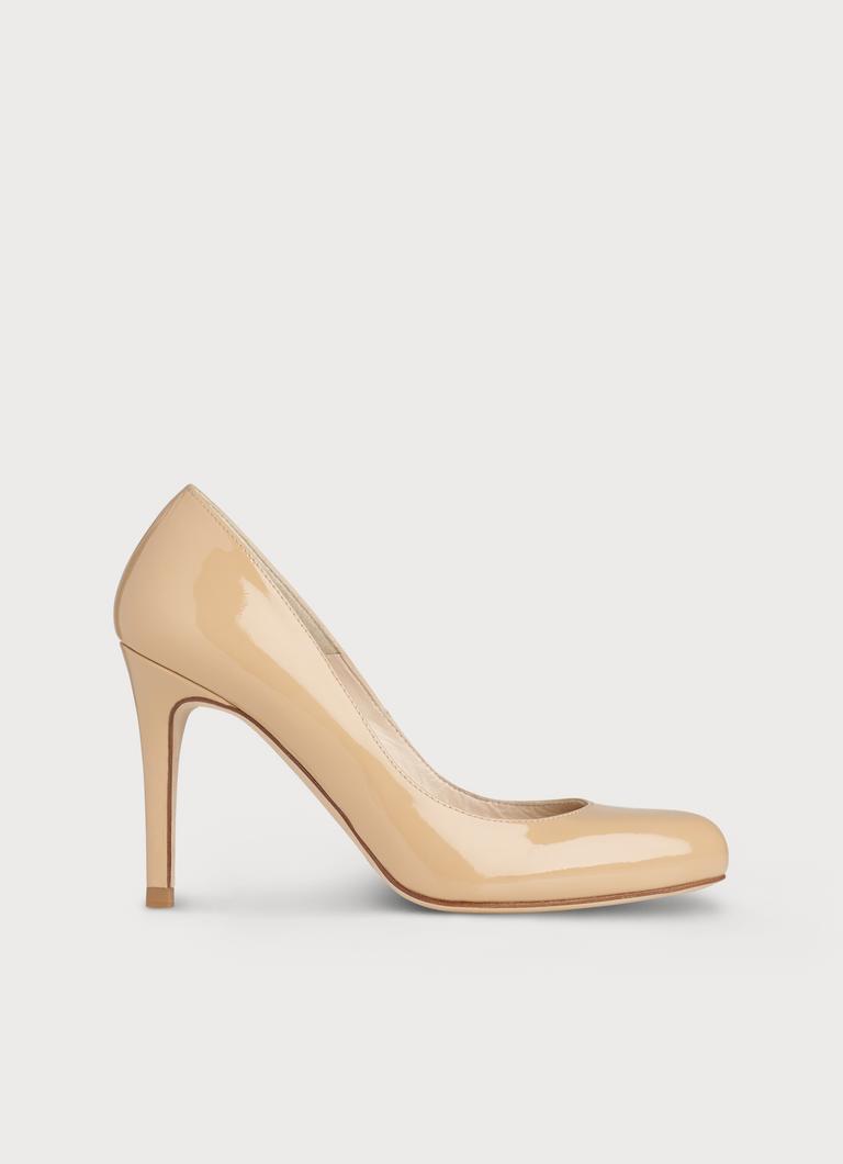 Stila Beige Patent Leather Round Toe Courts