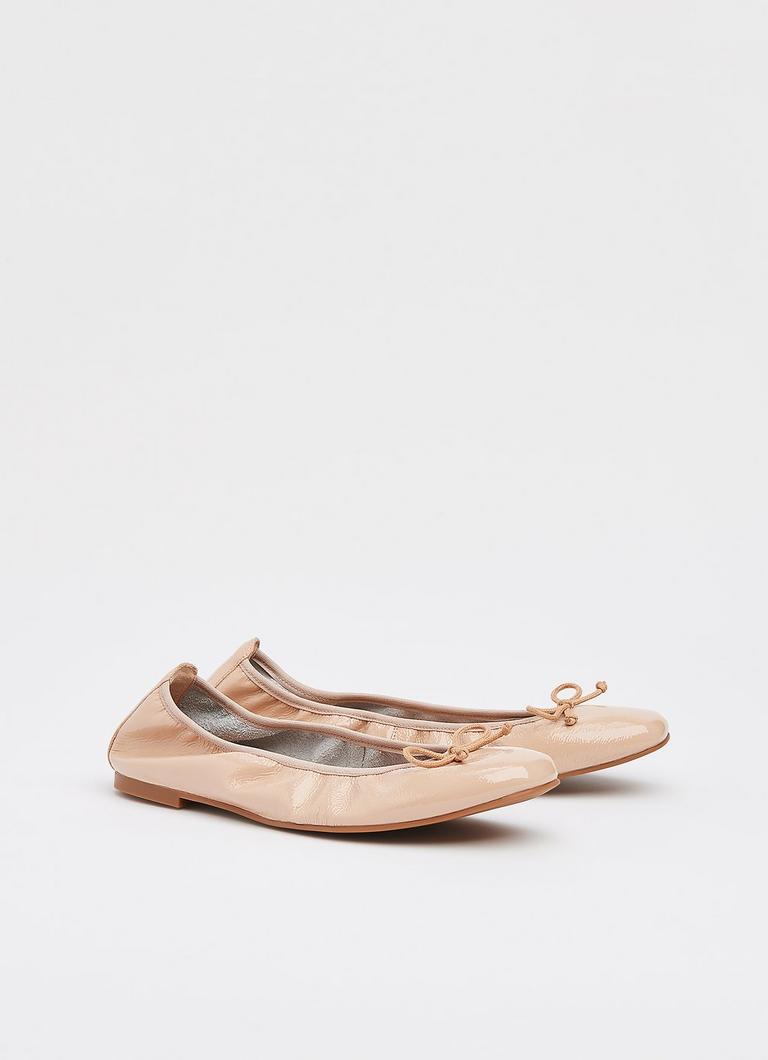Beige patent 2025 leather flats