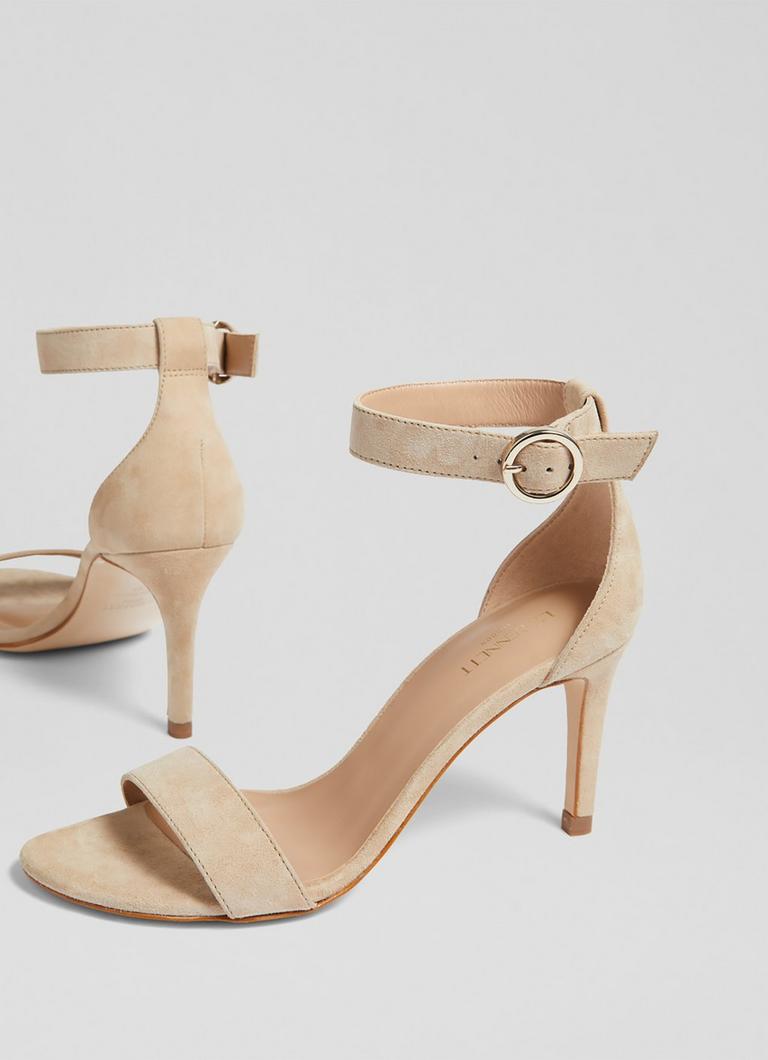 Yvi sandal 2025