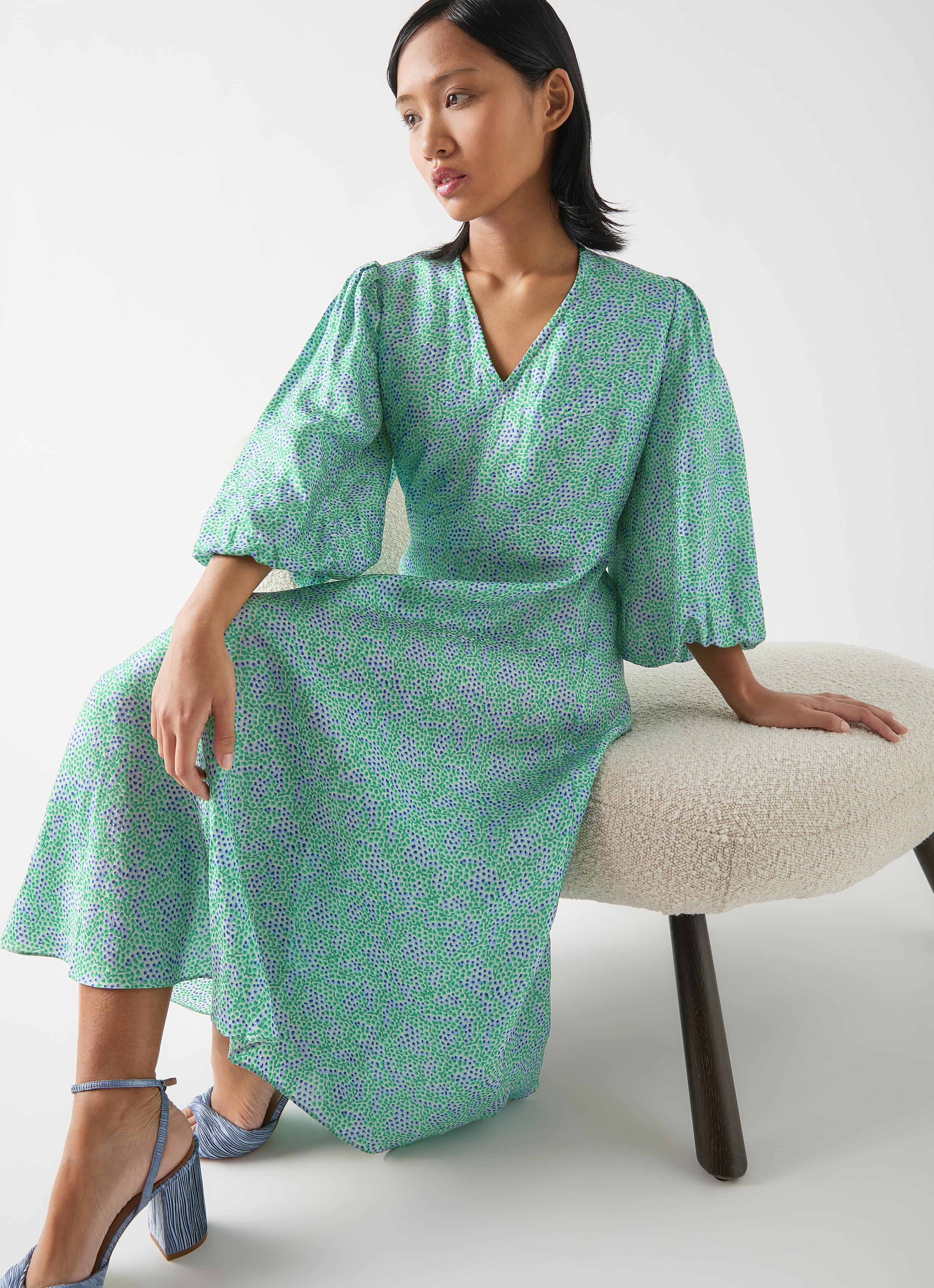 Lola Petite Birch & Green Viscose Blend Blossom Print Jacquard Dress With Statement Sleeve