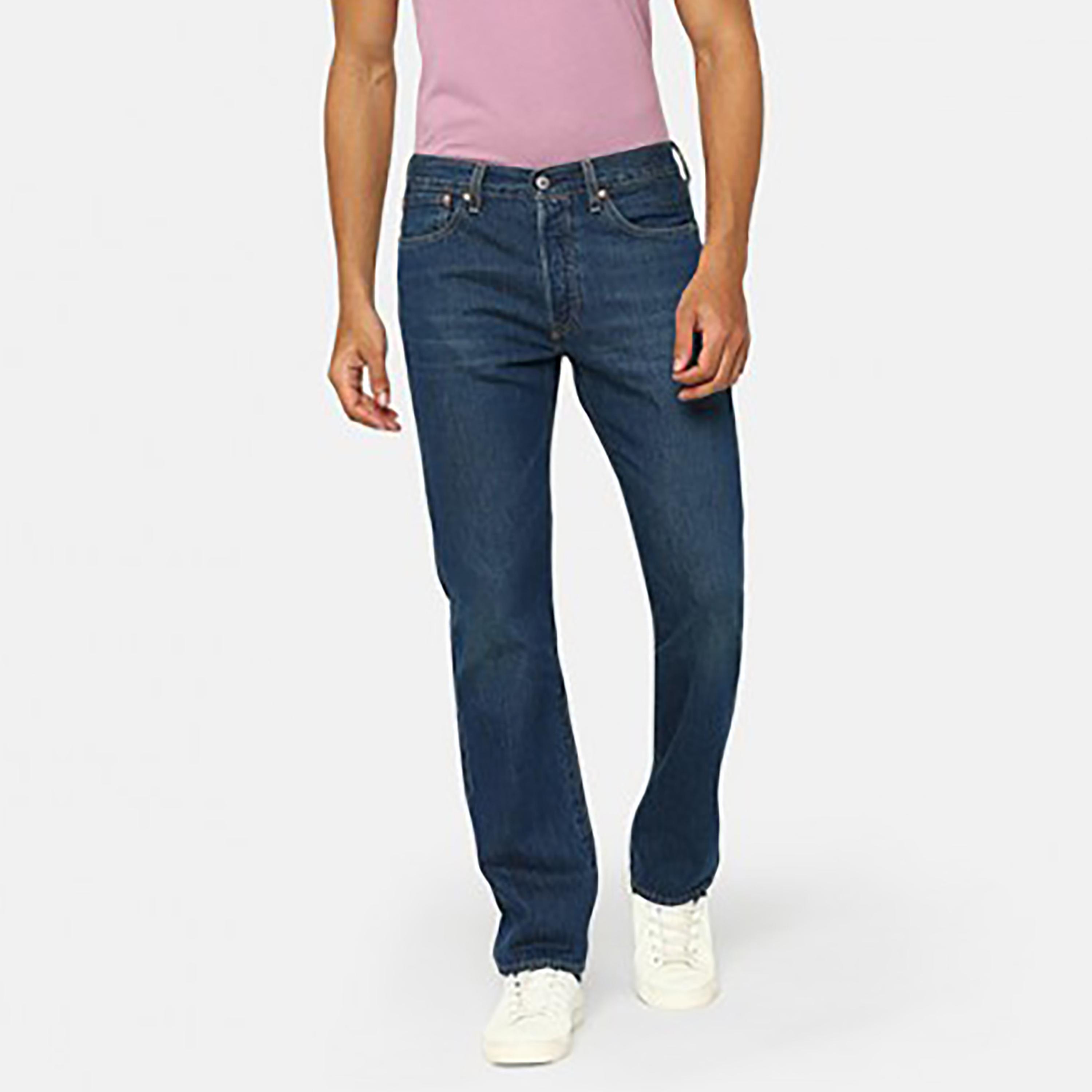 بنطال جينز من ليفايز 501 بلون ازرق ذو قصة مستقيمة وجيب متوسط الارتفاع-men-clothing-bottoms-jeans-image-1