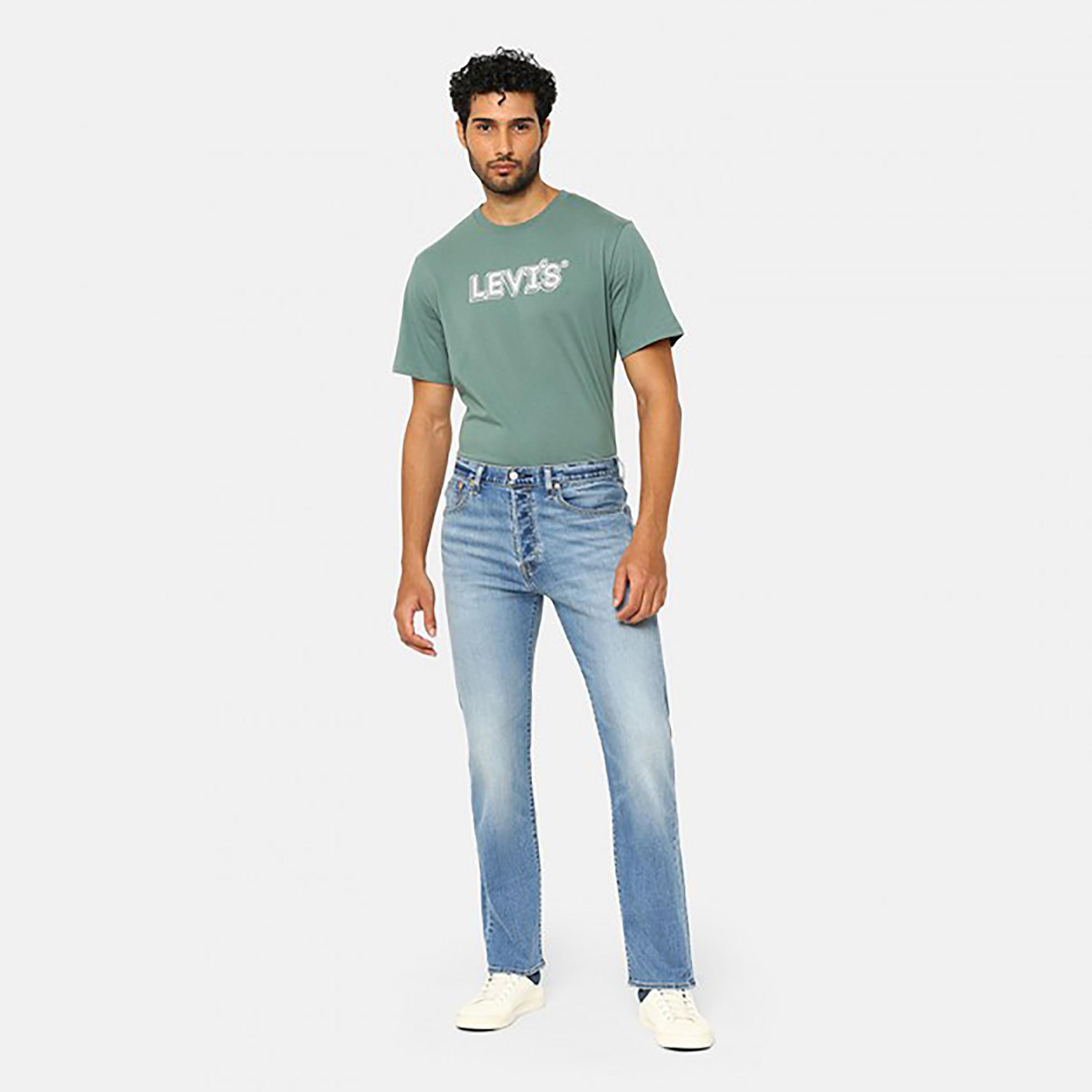 بنطال جينز من ليفايز 501 بلون ازرق ذو قصة مستقيمة وجيب متوسط الارتفاع-men-clothing-bottoms-jeans-image-1