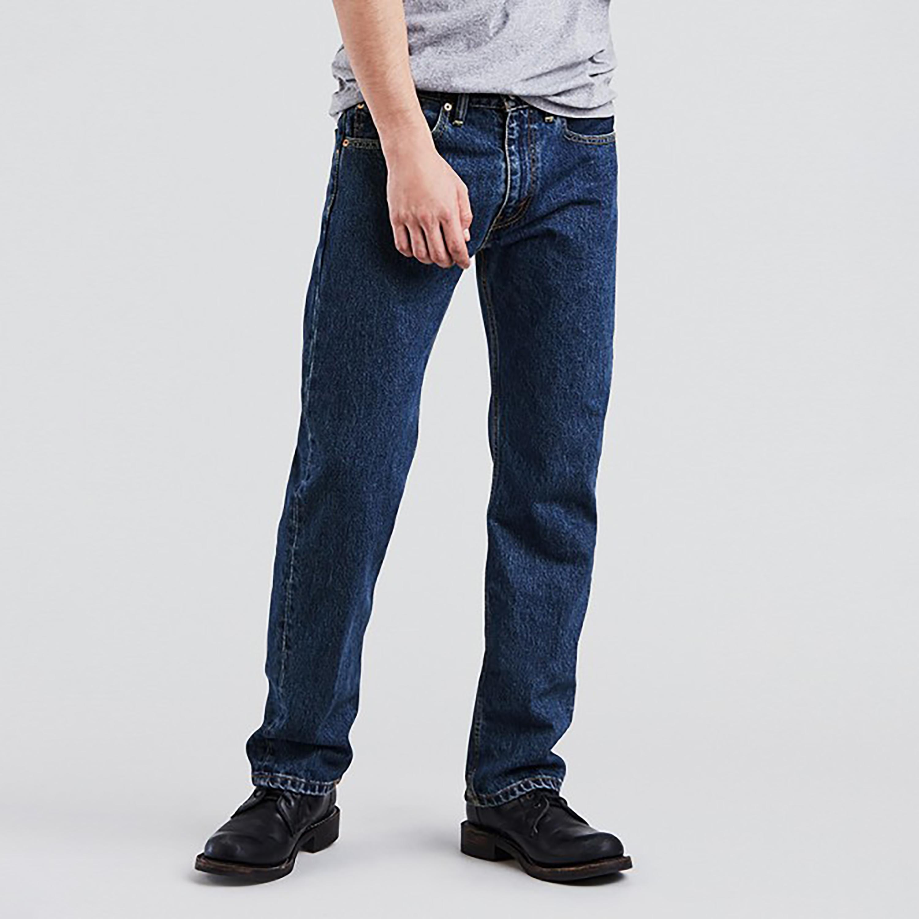 بنطال جينز من ليفايز 505 بلون ازرق ذو قصة مستقيمة وجيب متوسط الارتفاع-men-clothing-jeans-image-1
