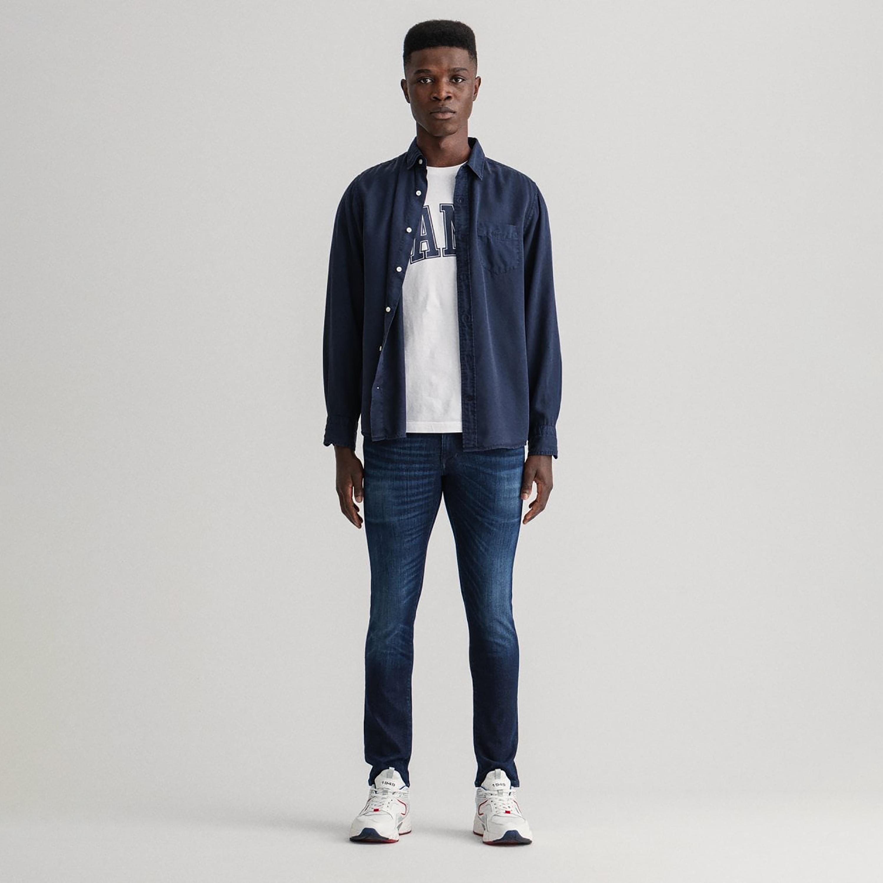 Gant Slim Fit 5 Pockets Mid-Rise Men Jeans-men-clothing-bottoms-jeans-image-2