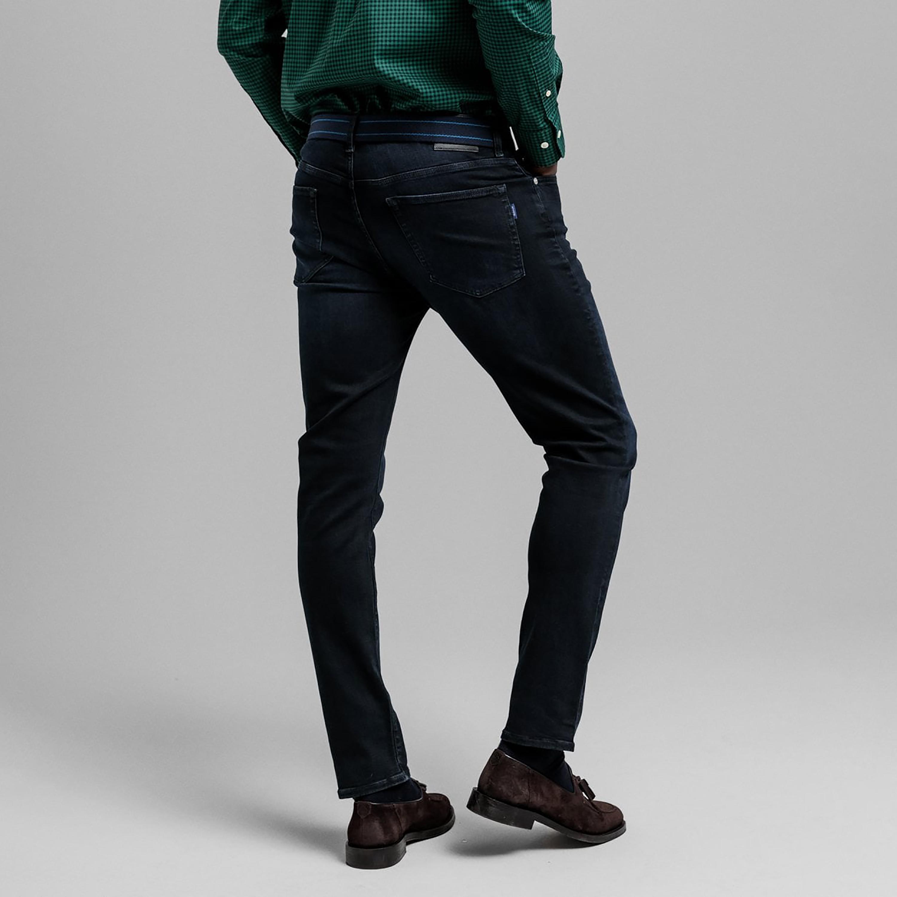 Gant Slim Fit 5 Pockets Mid-Rise Men Jeans-men-clothing-bottoms-jeans-image-4