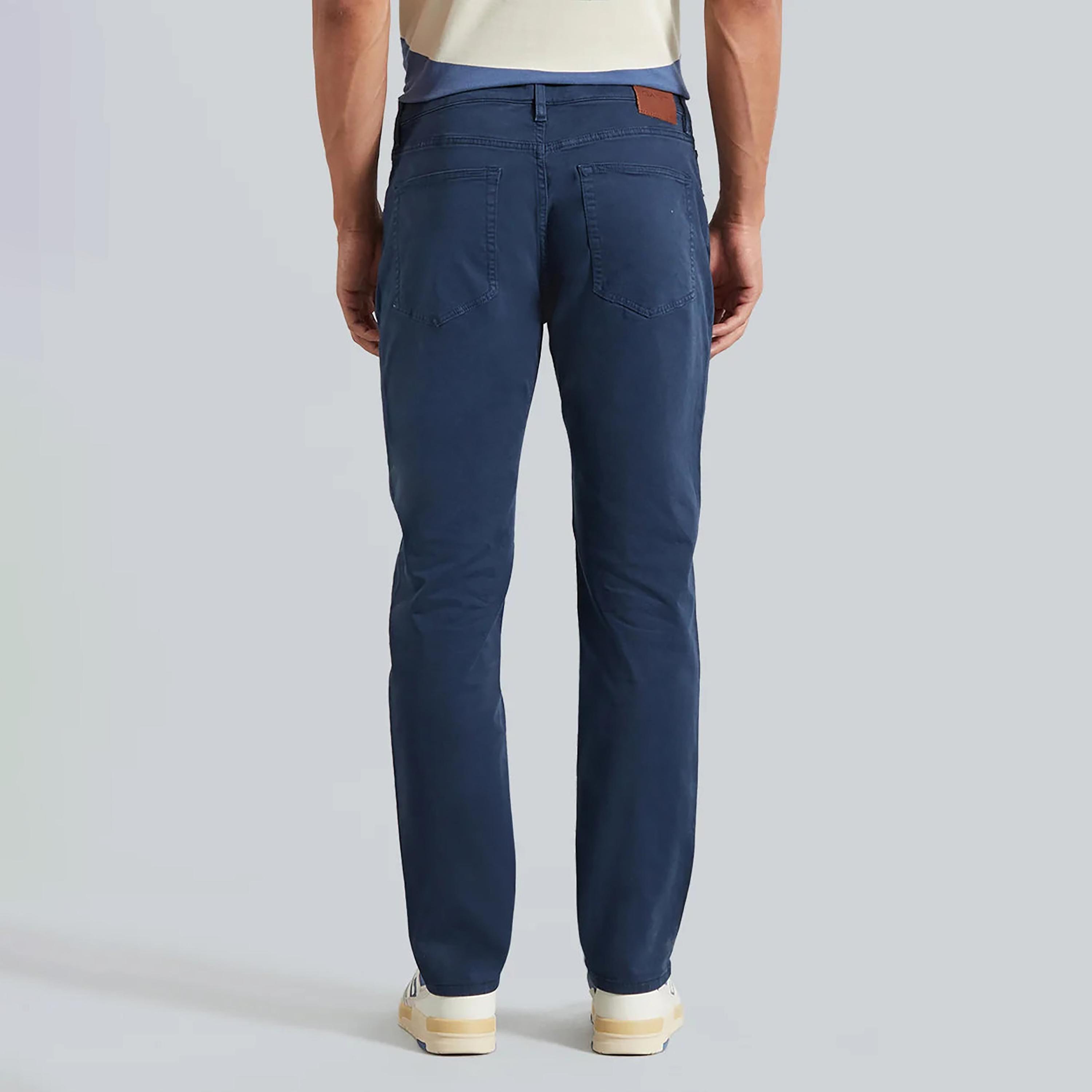 Gant Slim Fit Plain Mid-Rise Men's Jeans-men-clothing-jeans-image-4