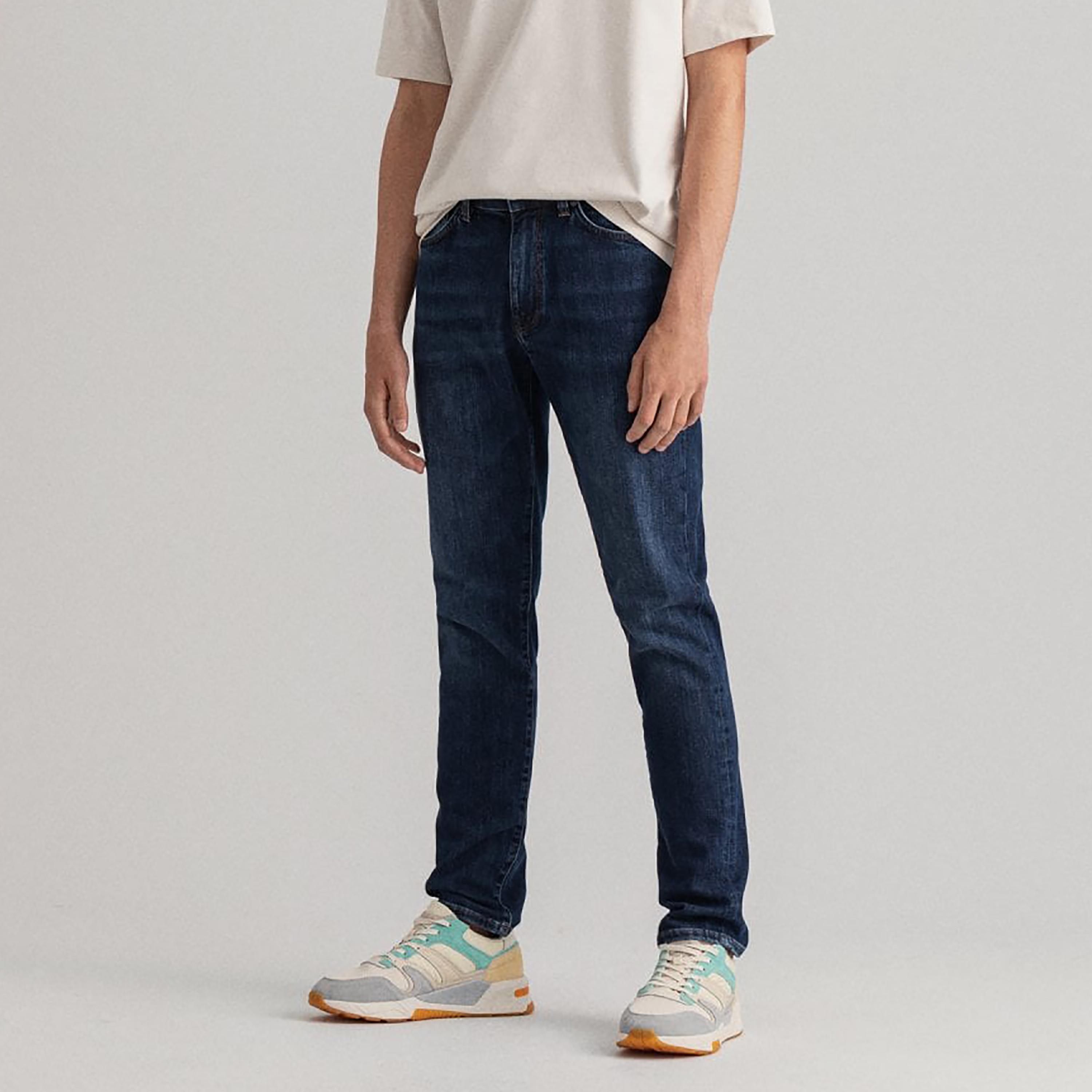 Gant Straight Fit Mid-Rise Jeans with 5 Pockets-men-clothing-bottoms-jeans-image-3