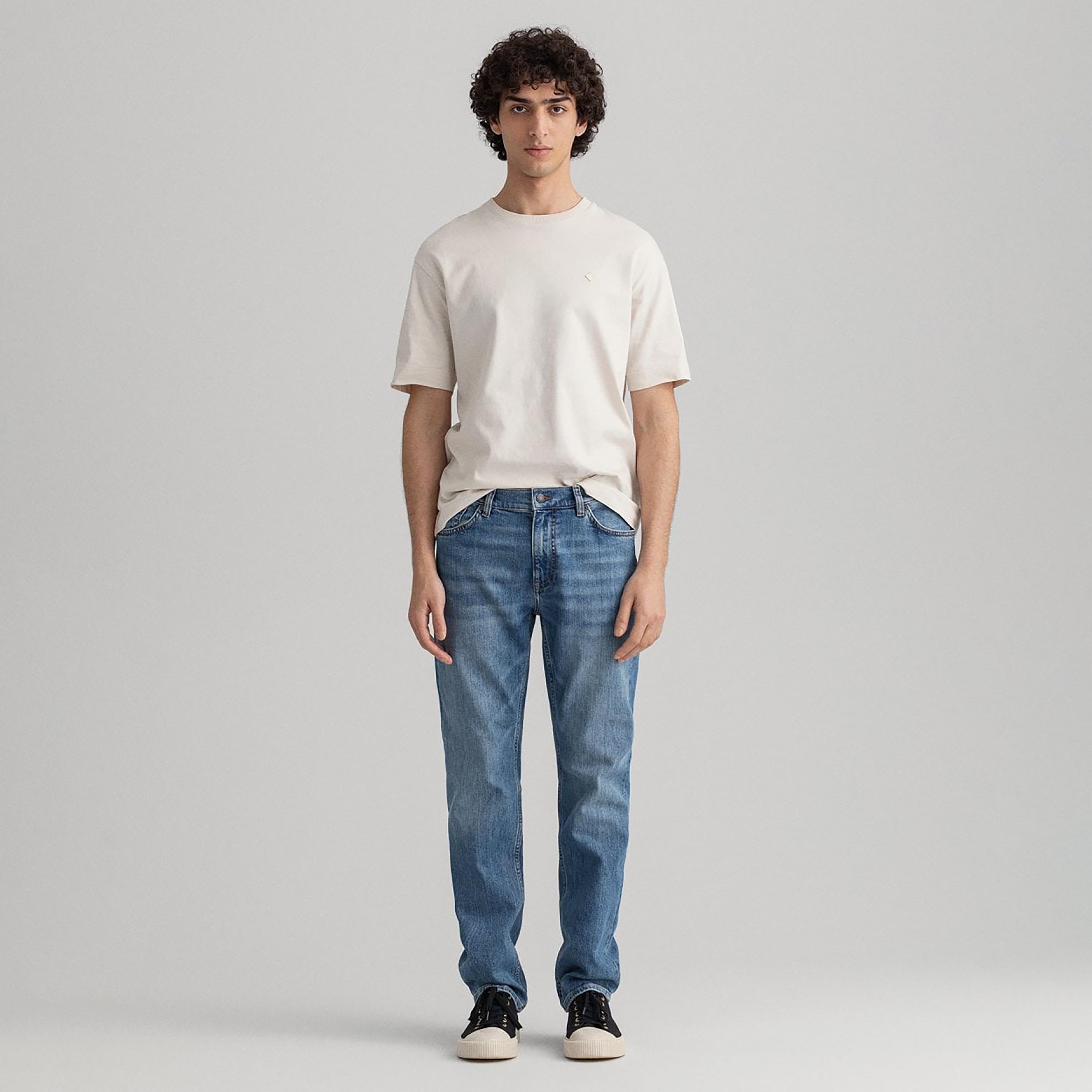Gant Regular Fit 5 Pockets Mid-Rise Men Jeans-men-clothing-bottoms-jeans-image-2