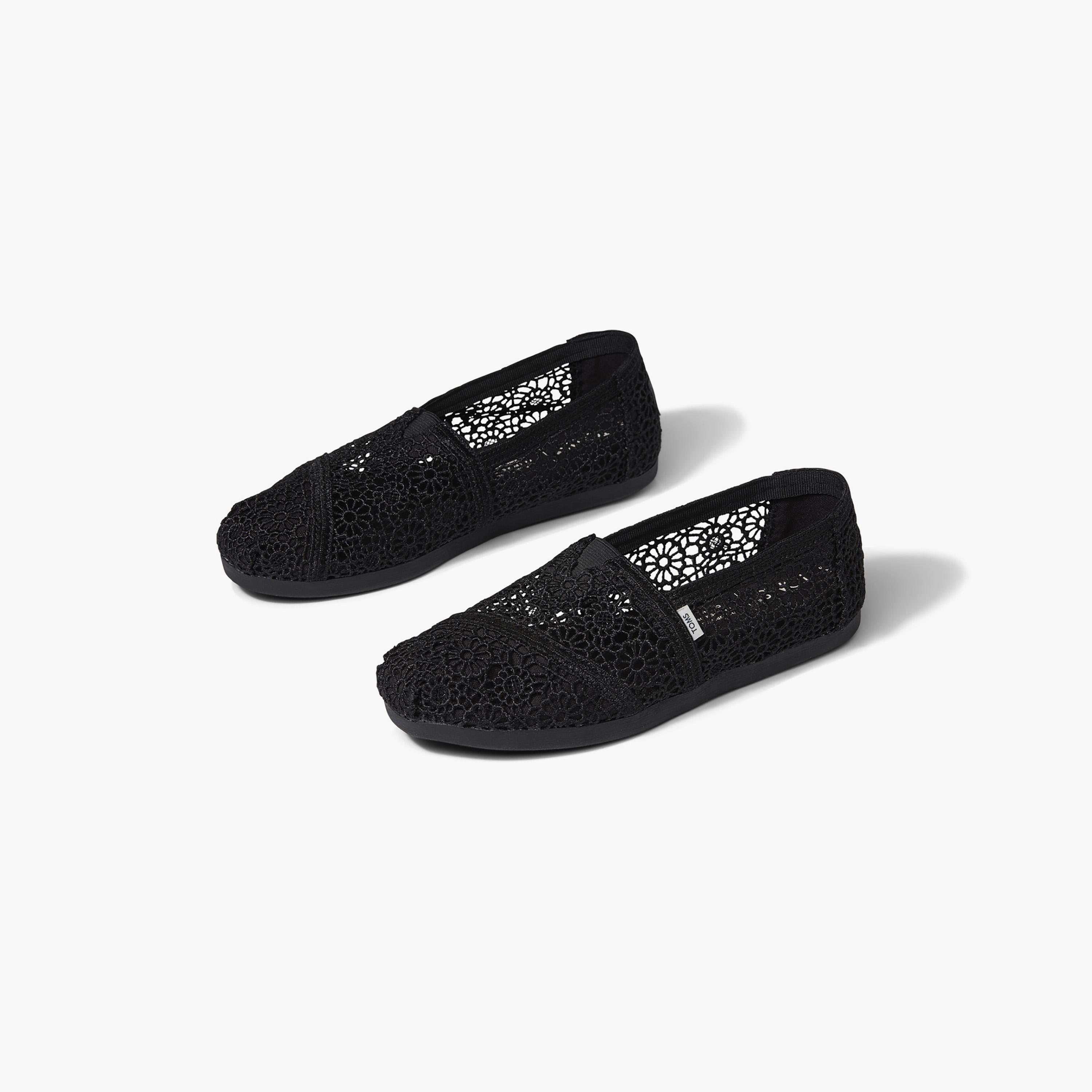 حذاء اسبادريل نسائي من تومز البارجاتا ذو مصنوع من الكروشيه بمقدمة مستديرة-women-shoes-loafersandmoccasins-image-1
