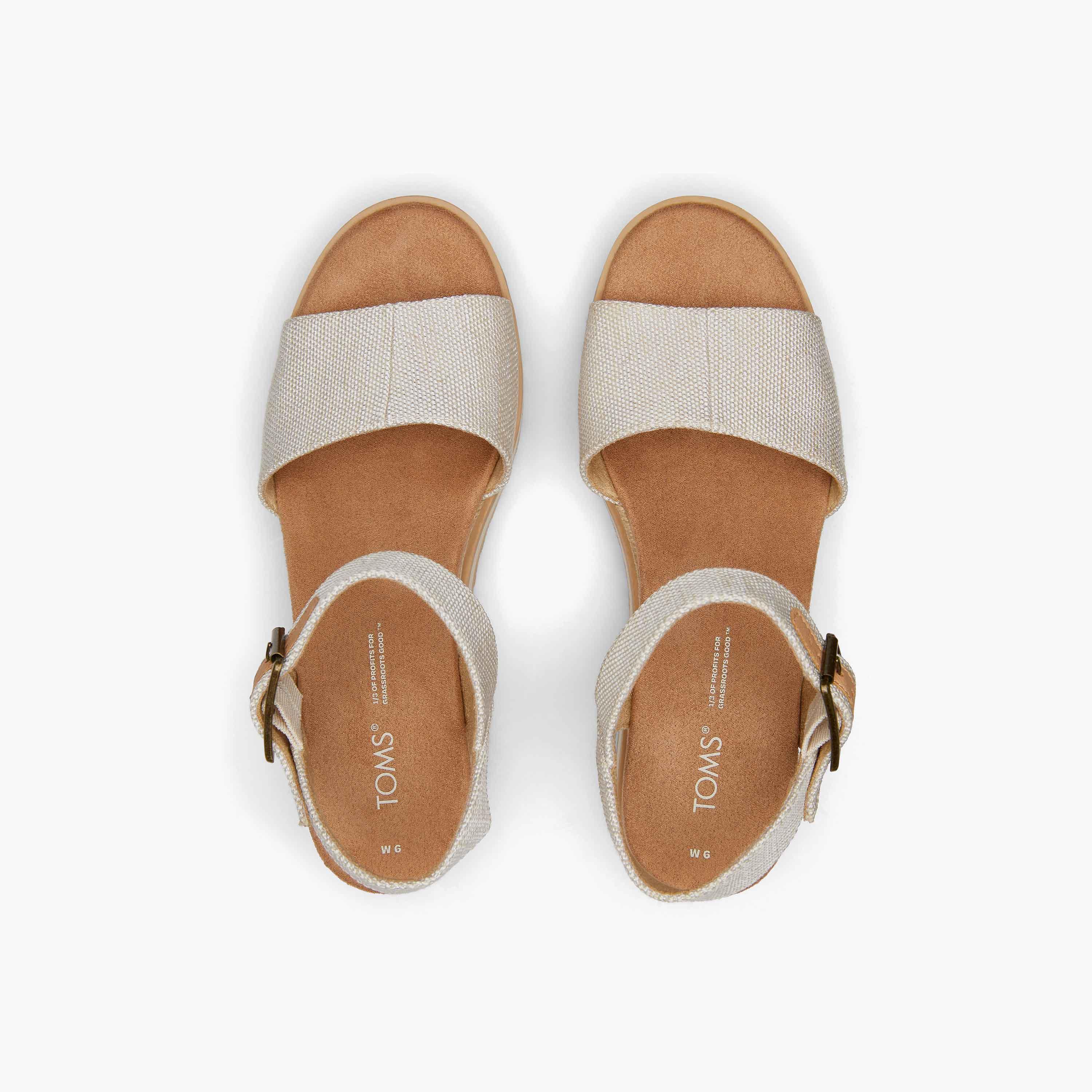 صندل نسائي من تومز ديانا بكعب عريض مع إبزيم للإغلاق-women-shoes-heels-image-4