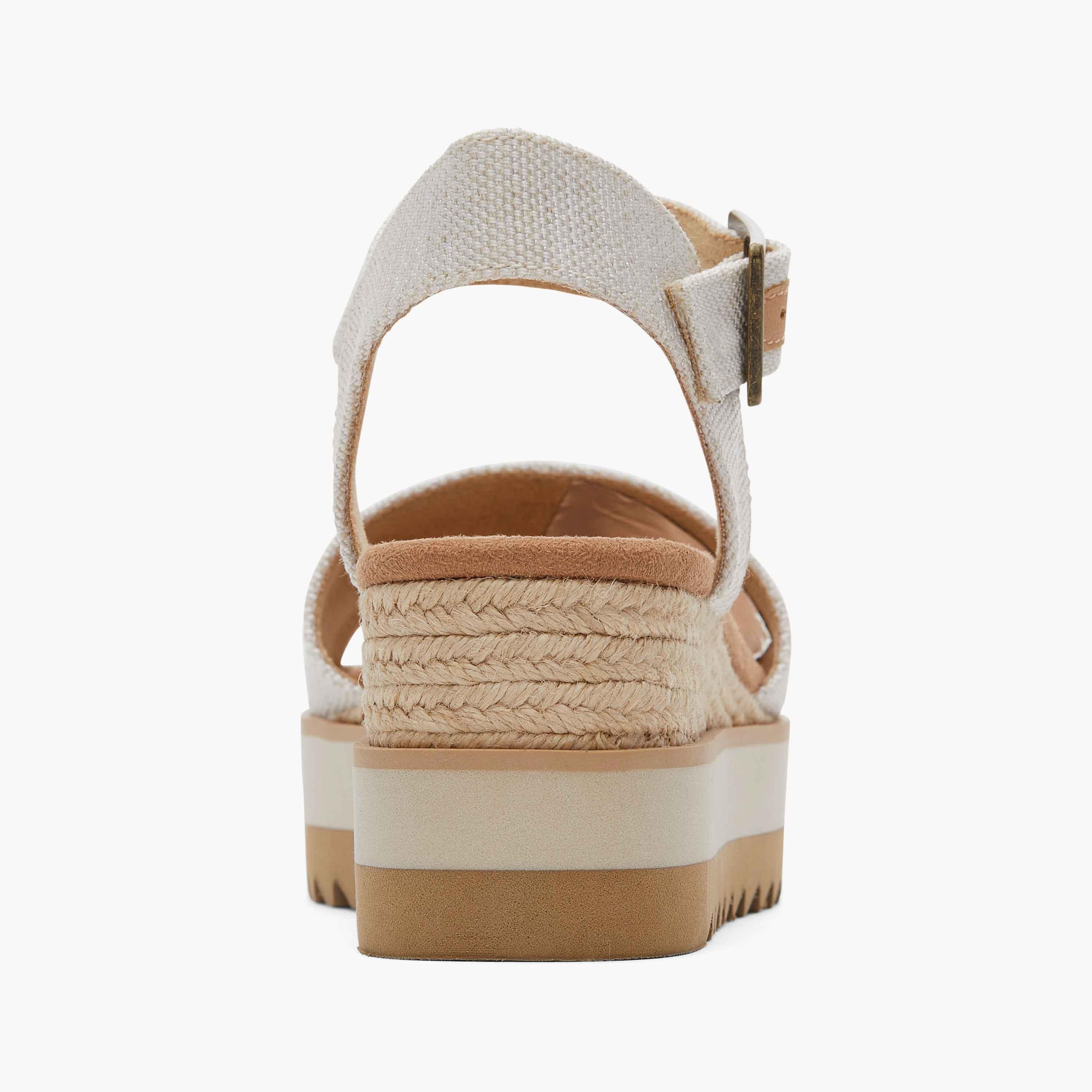 صندل نسائي من تومز ديانا بكعب عريض مع إبزيم للإغلاق-women-shoes-heels-image-5