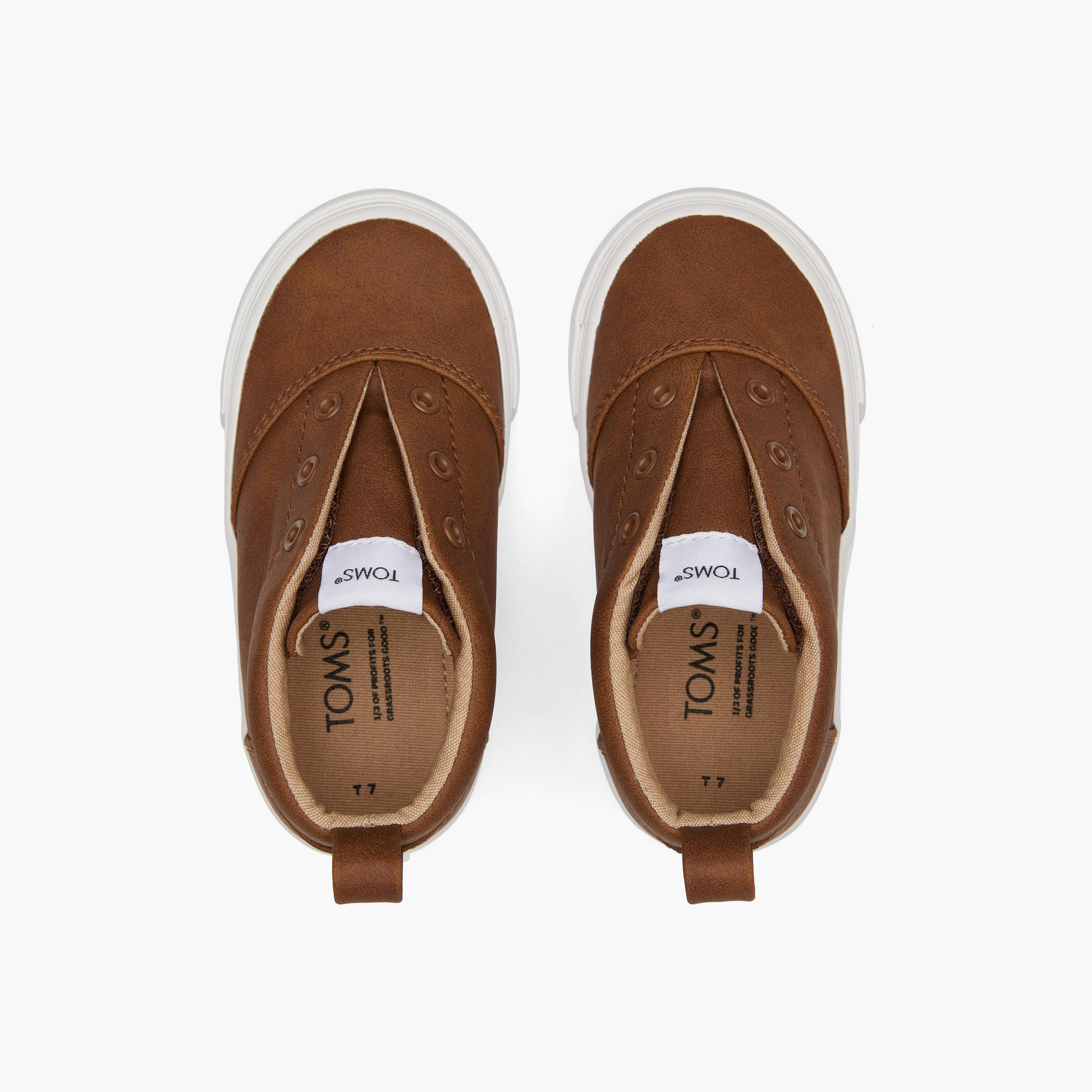 حذاء رياضي من تومز فينيكس بمتوسط الارتفاع للأطفال -boys-shoes-sneakers-image-5