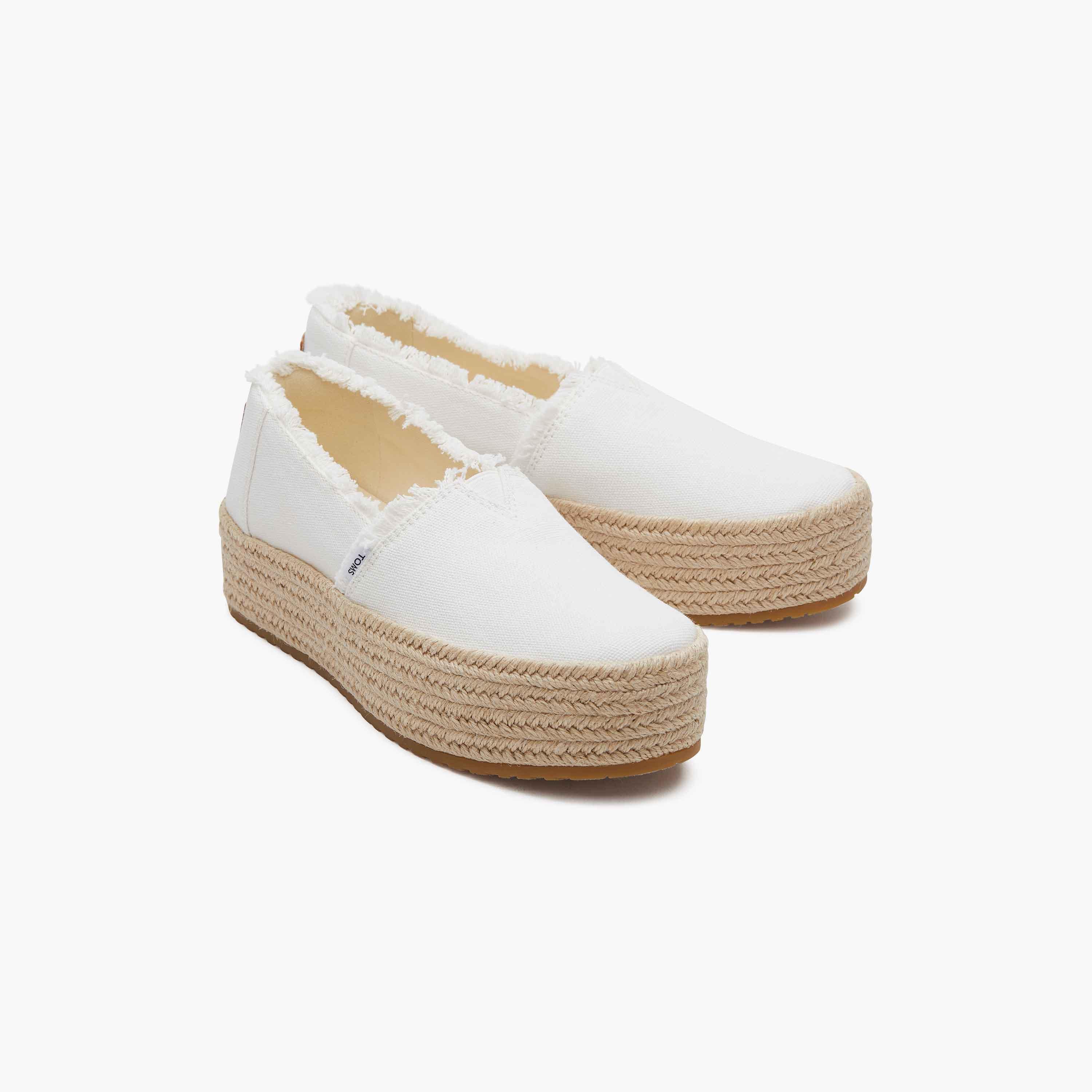 حذاء إسبادريل قماشي نسائي من تومز فالنسيا ذو منصة قماشية-women-shoes-loafersandmoccasins-image-1