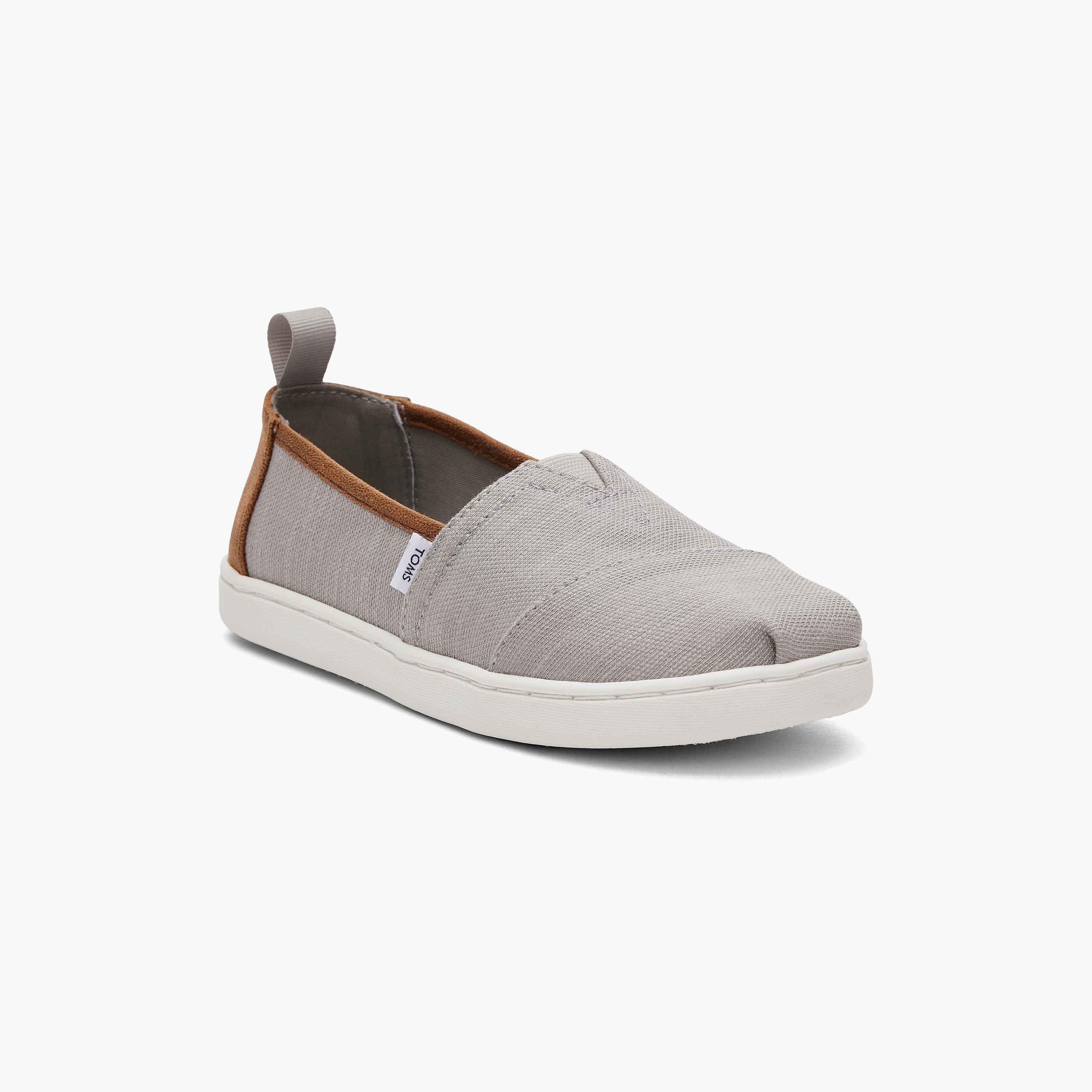 حذاء اسبادريل للأطفال من تومز البارجاتا بمنسوج مع مزين بشعار مطرز -boys-shoes-loafers-image-2