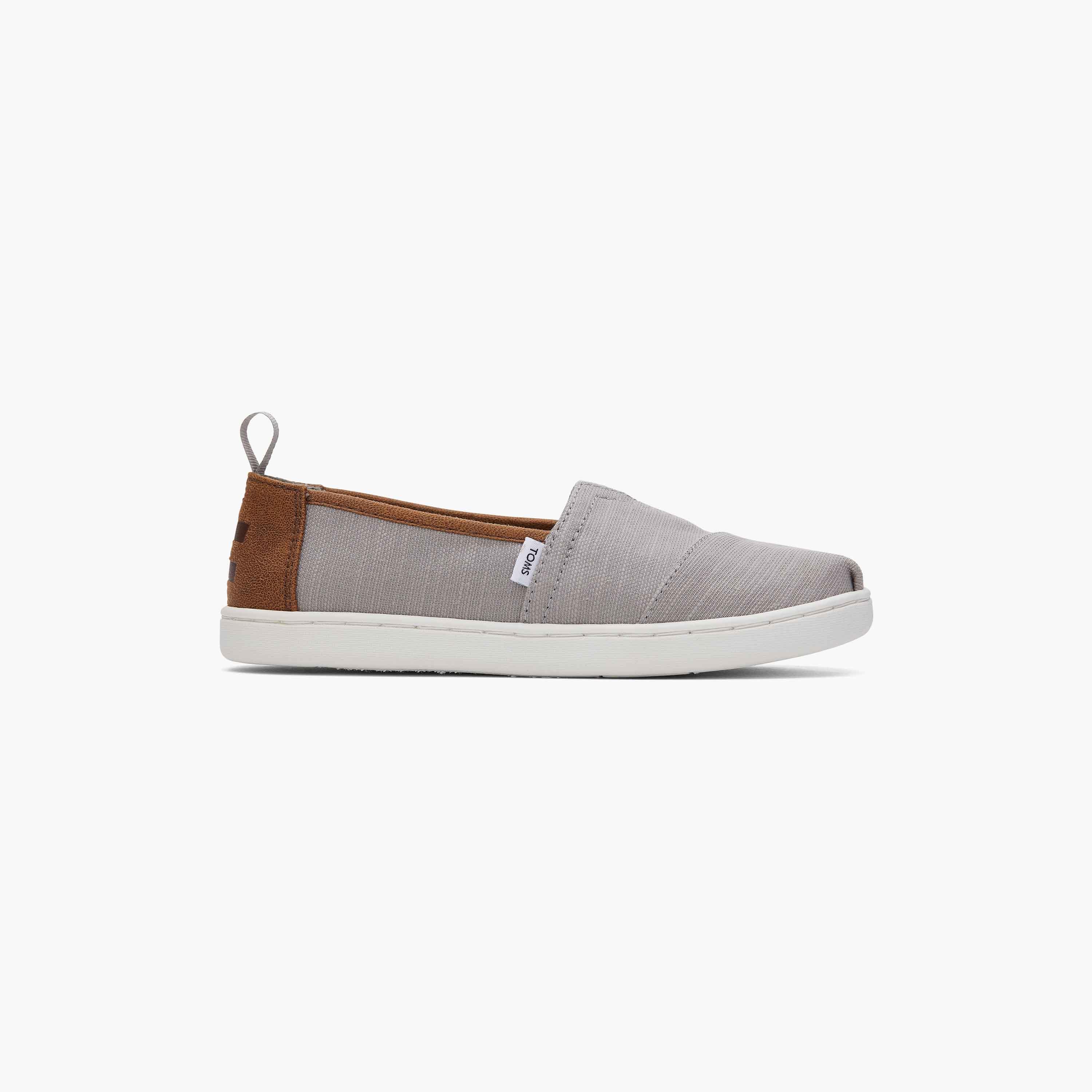 حذاء اسبادريل للأطفال من تومز البارجاتا بمنسوج مع مزين بشعار مطرز -boys-shoes-loafers-image-3
