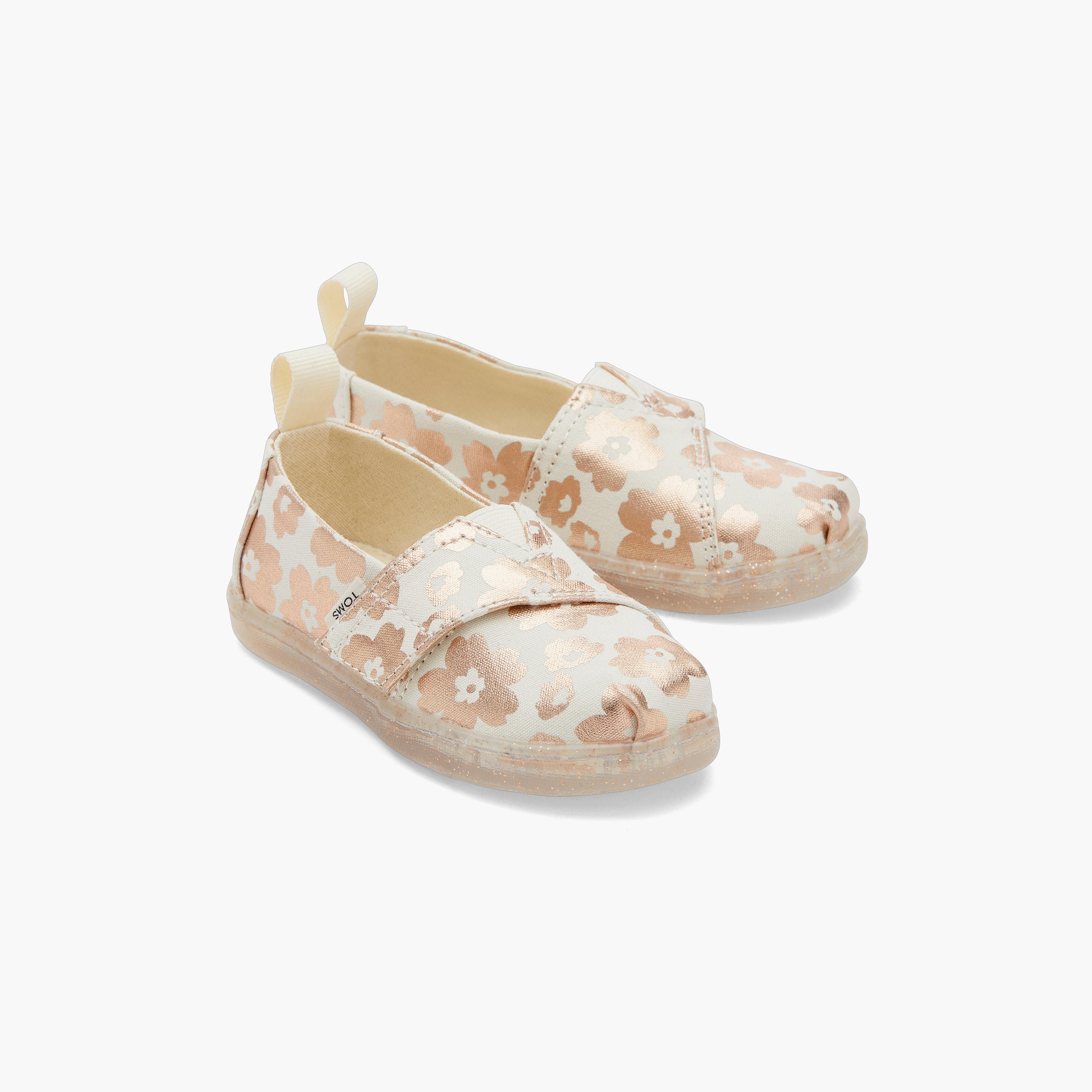 تومز- حذاء البارجيت  بناتي بحزام بشريط لاصق مع لمسة لامعة-girls-shoes-loafers-image-1