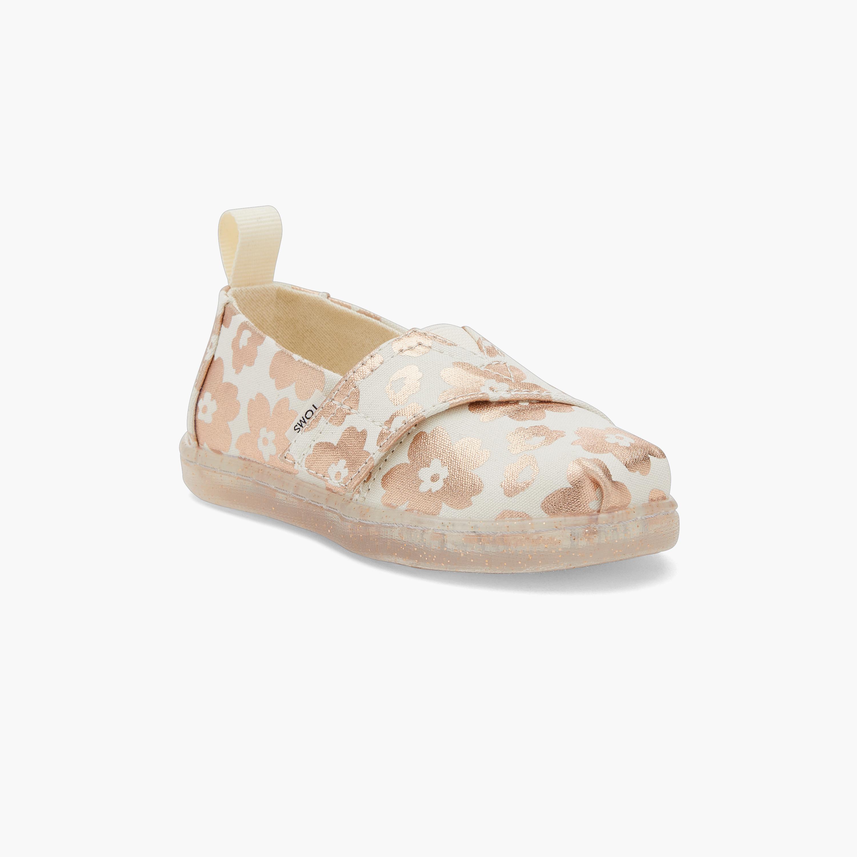 تومز- حذاء البارجيت  بناتي بحزام بشريط لاصق مع لمسة لامعة-girls-shoes-loafers-image-3