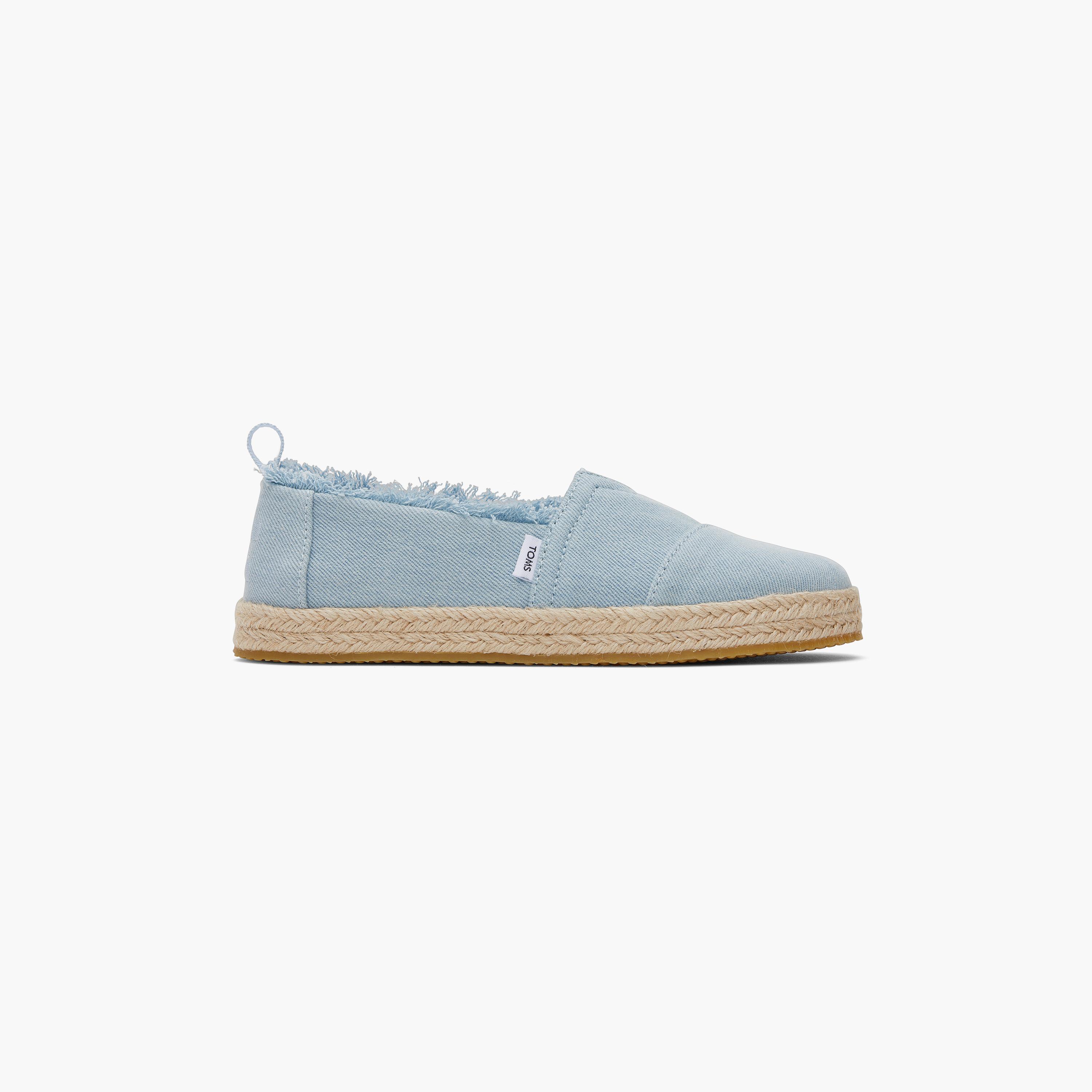تومز- حذاء بناتي صيفي بلمسة نهائية من قماش الجينز المغسول | 10020625-girls-shoes-loafers-image-2