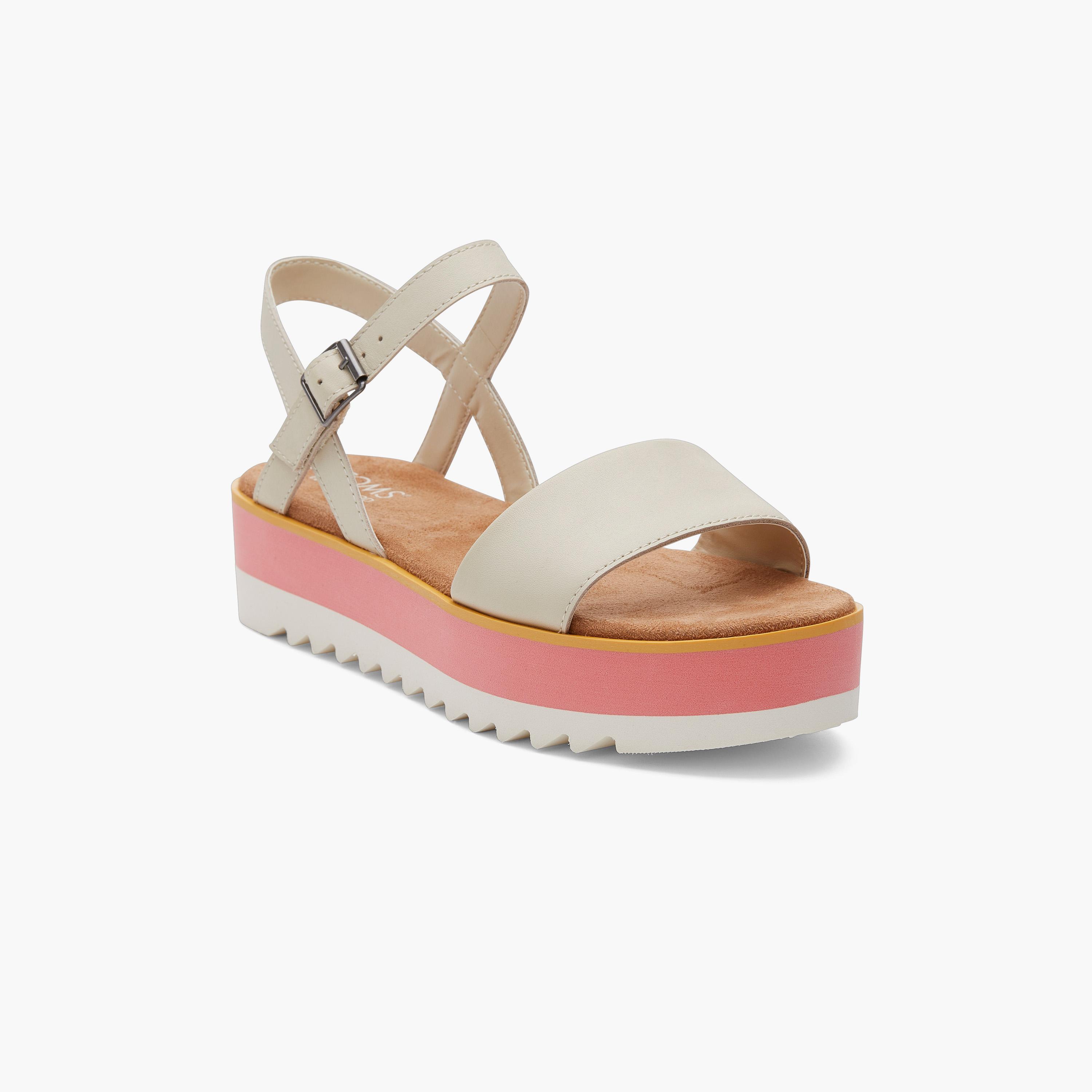 تومز- صندل برين كعب بلاتفورم بحزام وإبزيم للنساء | 10020712-women-shoes-heels-image-4