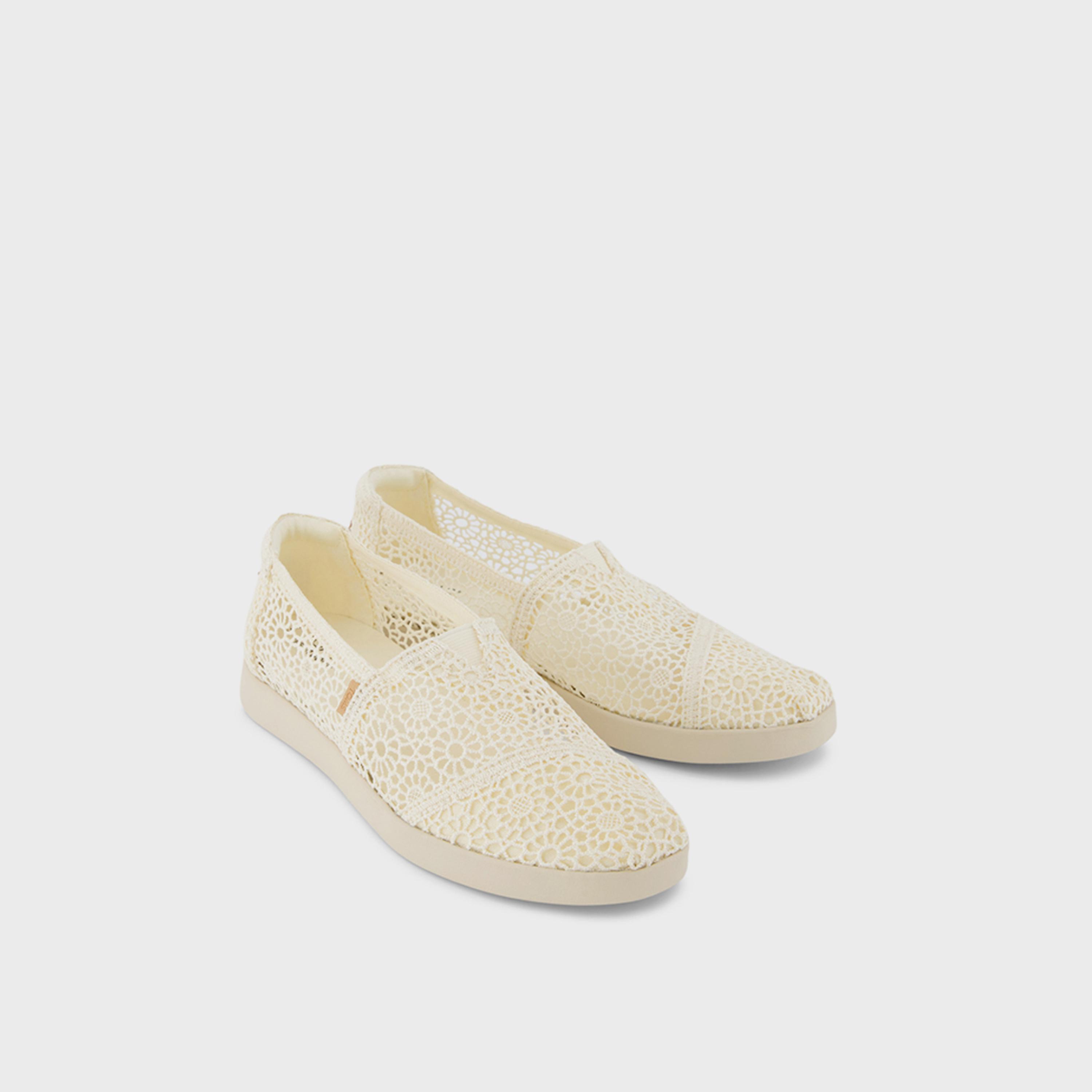 تومز- حذاء  رياضي ألبارجاتا بلس مسطح سهل الارتداء للنساء | 10021570-women-shoes-flats-espadrilles-image-1