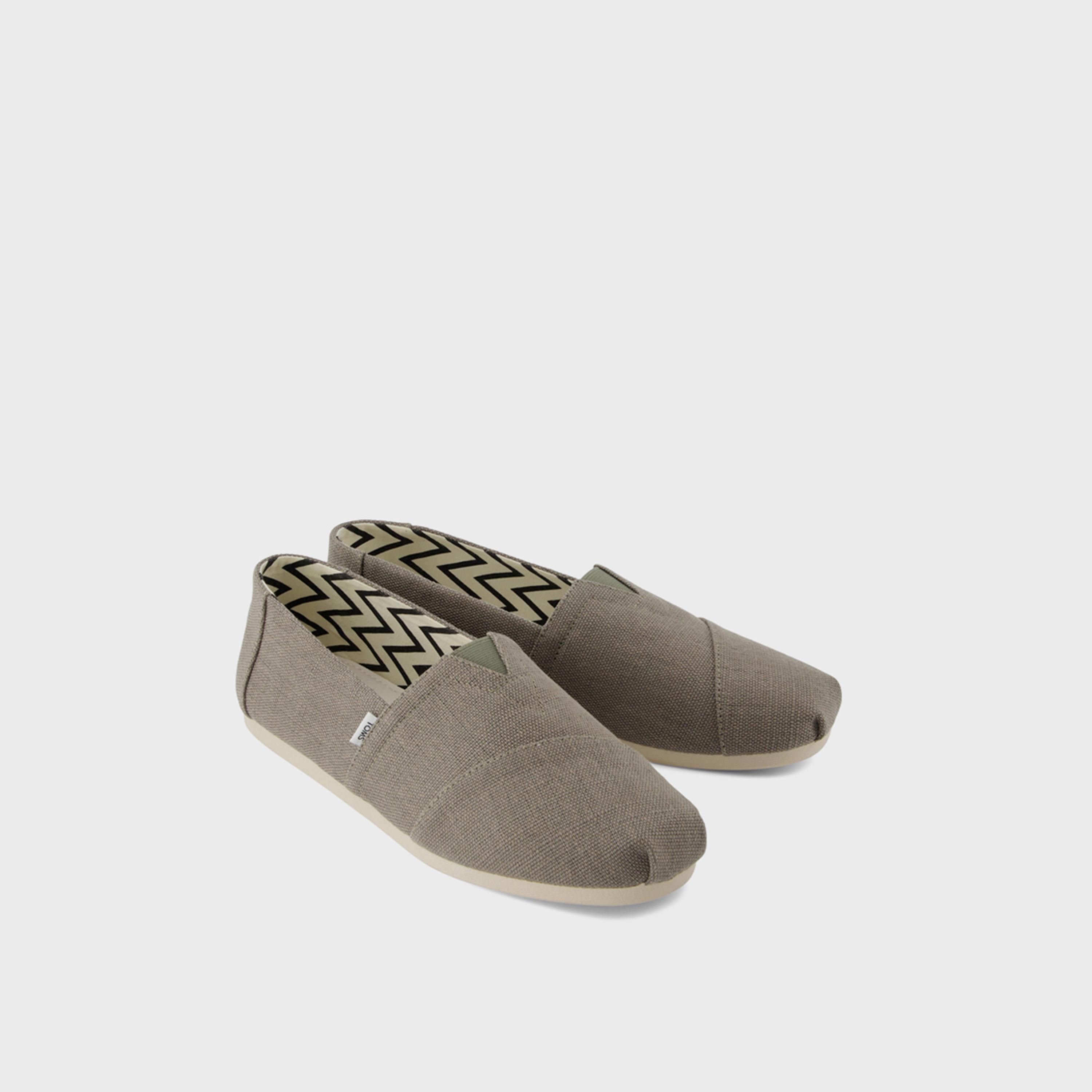 تومز- حذاء  رياضي ألبارجاتا كلاسيك مسطح سهل الارتداء للرجال | 10021903-men-shoes-loafersandmoccasins-image-1