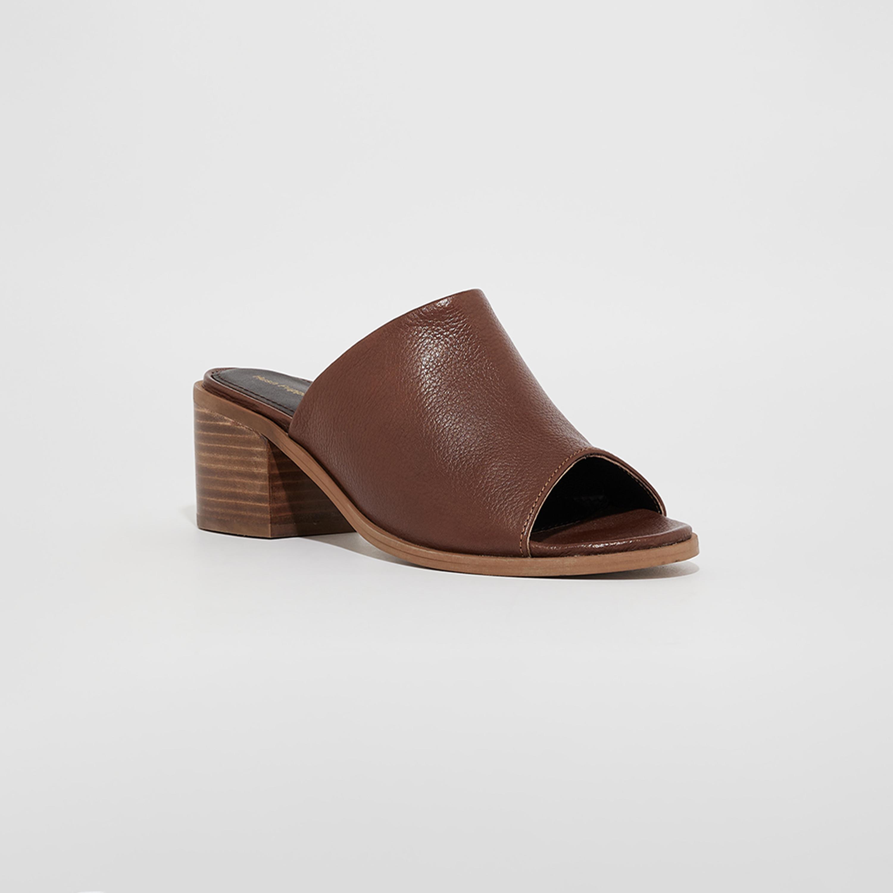 هش بابيز- صندل هيلين للنساء كعب مربع | 1012-230-women-shoes-heels-image-1
