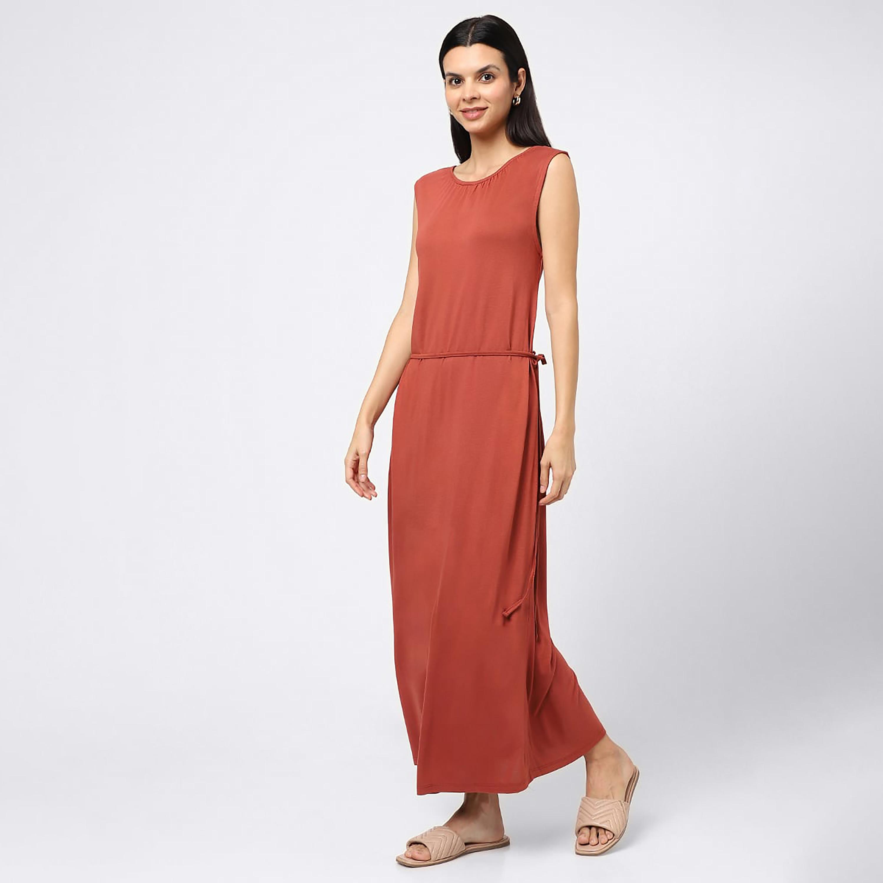 Rina Plain Round Neck Shift Maxi Dress-women-arabicclothing-abayainner-image-3
