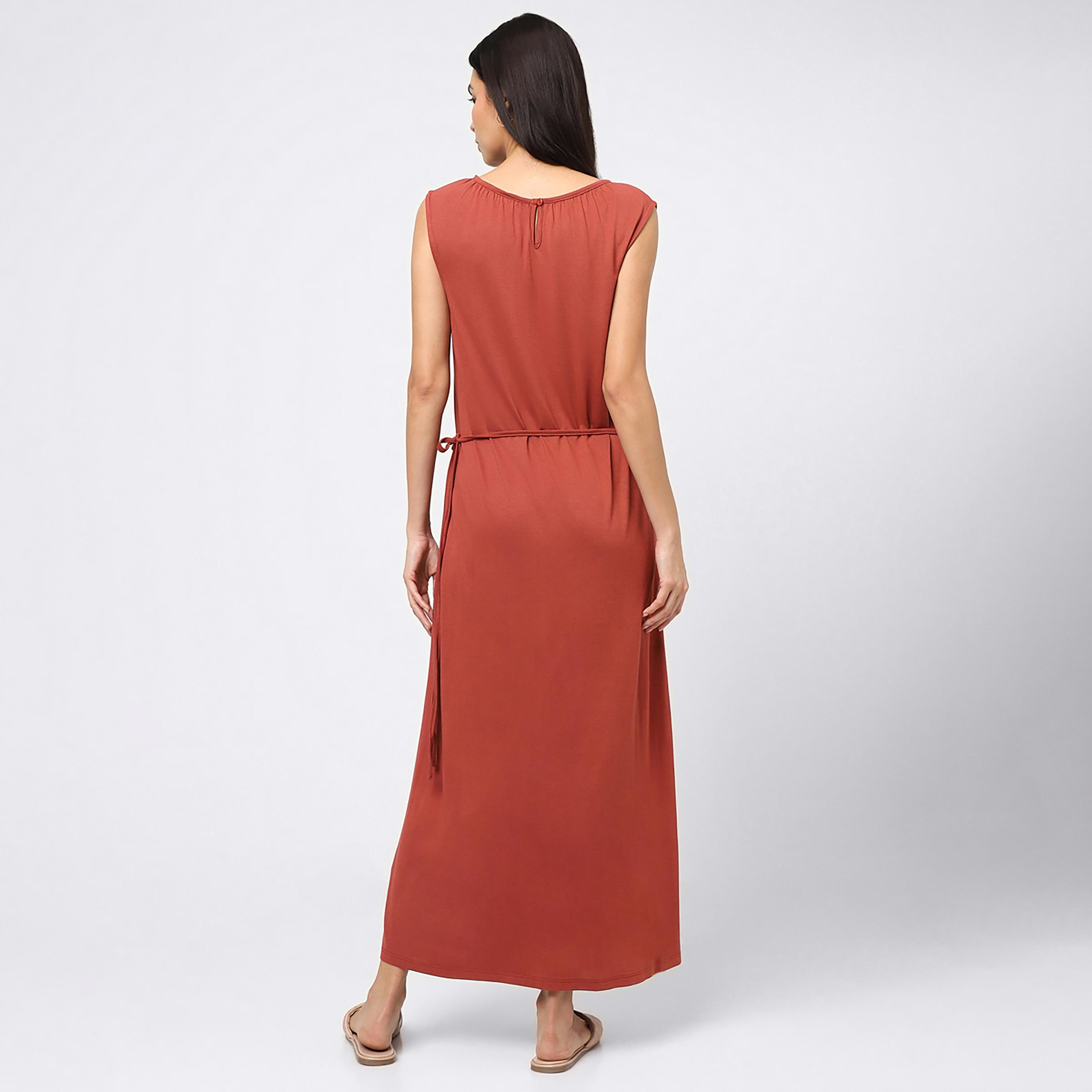 Rina Plain Round Neck Shift Maxi Dress-women-arabicclothing-abayainner-image-4
