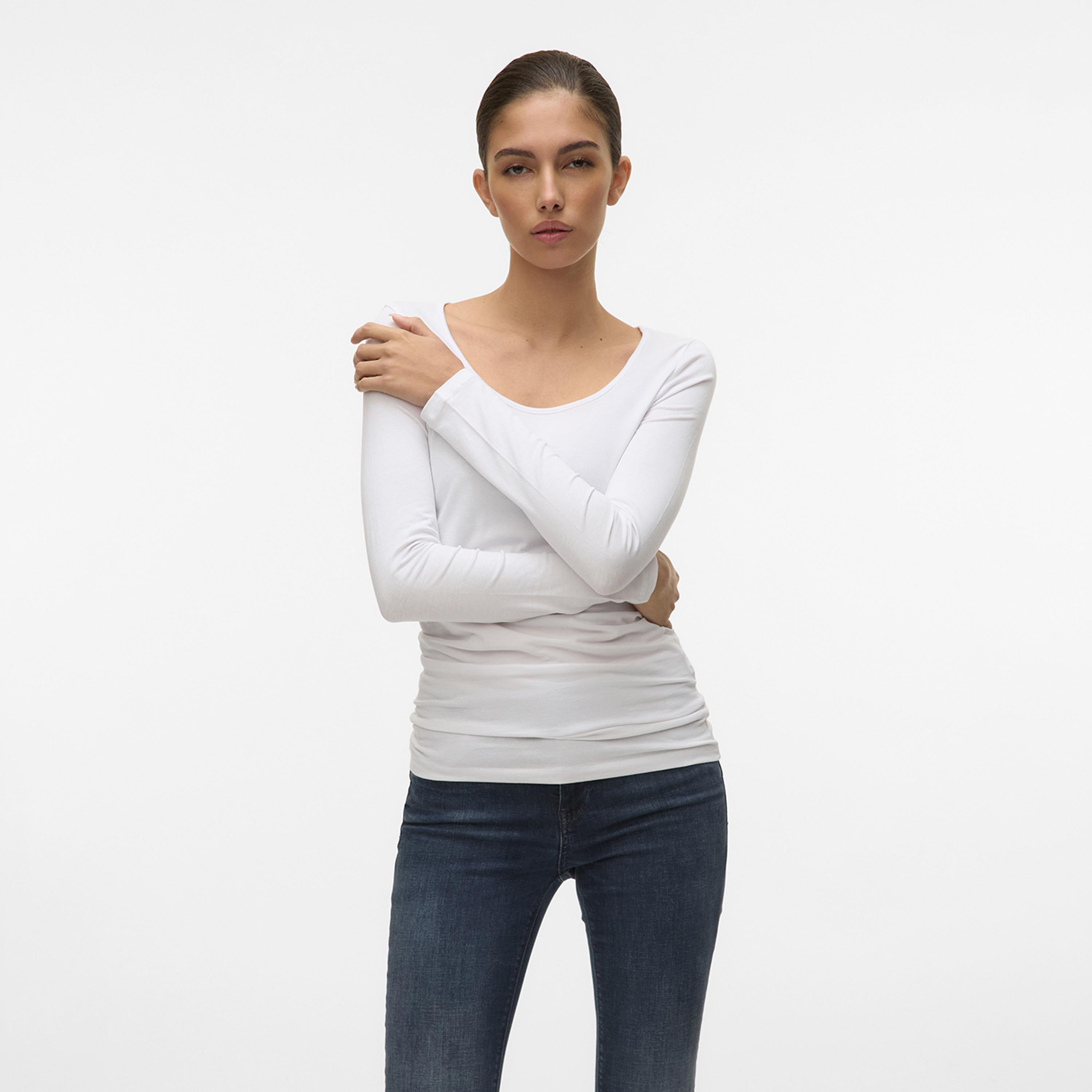 بلوزة نسائية بياقة "سكوب" واسعة من فيرو مودا-women-clothing-shirtsandblouses-blouses-image-1
