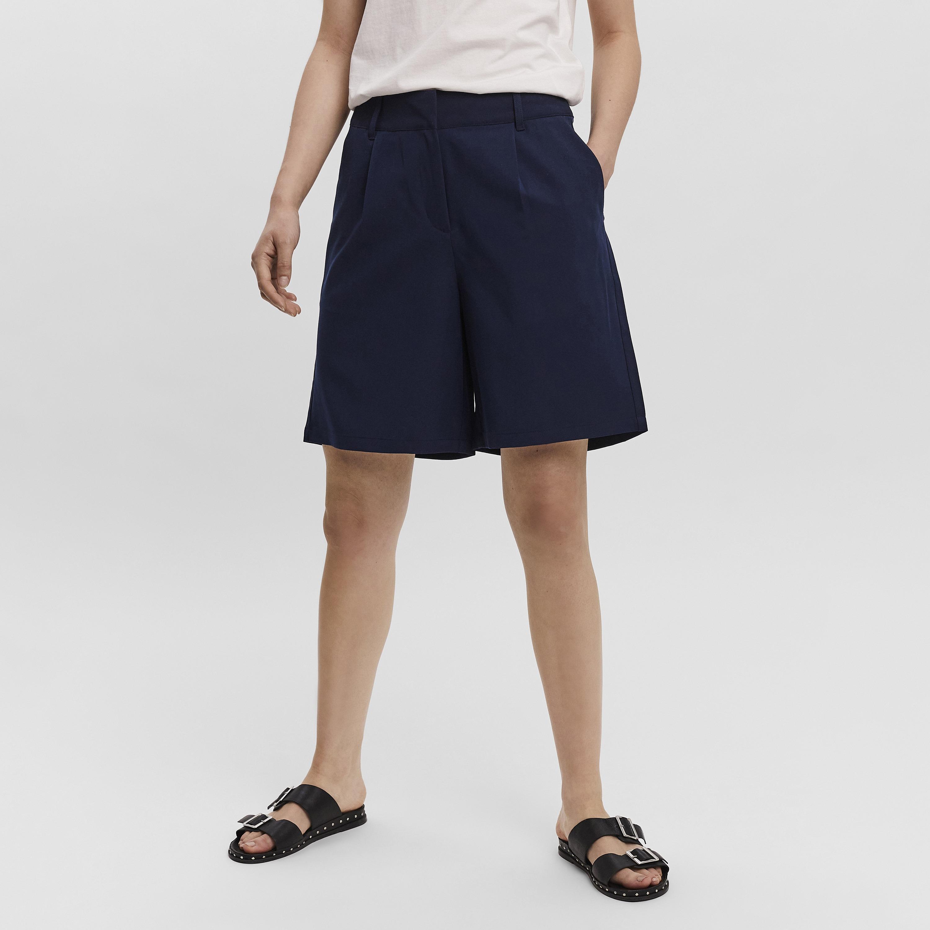 شورت حريمي بسوستة باللون الأزرق من فيرو مودا-women-clothing-shorts-image-1