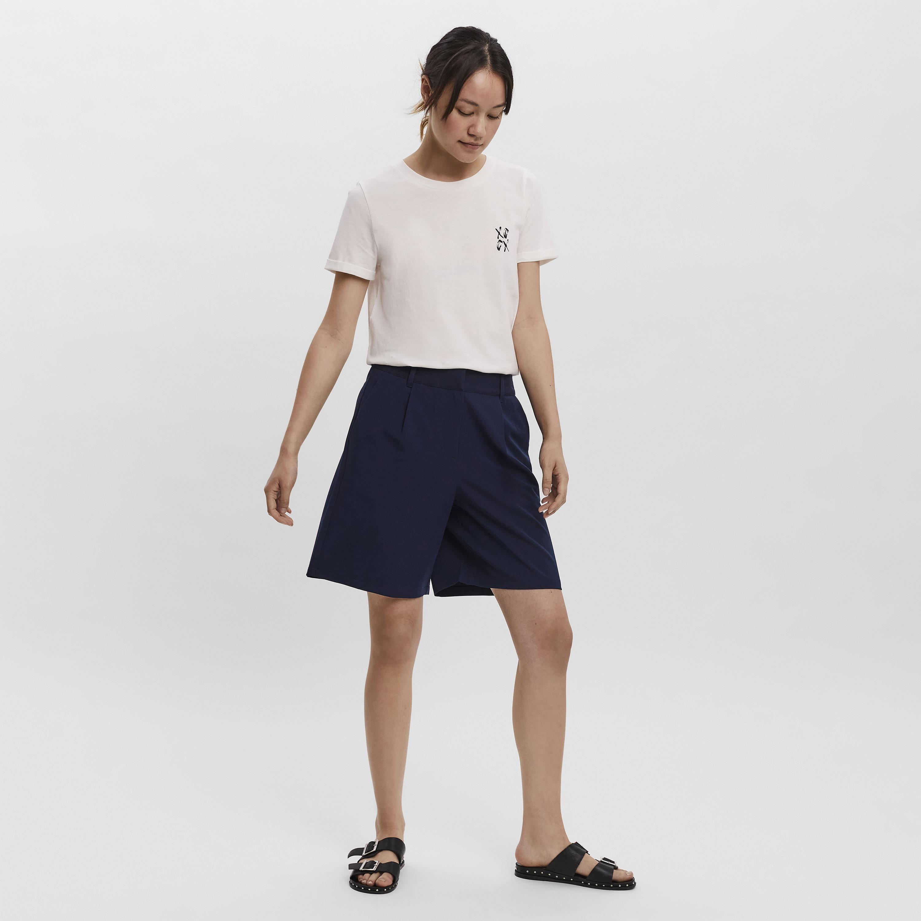 شورت حريمي بسوستة باللون الأزرق من فيرو مودا-women-clothing-shorts-image-2