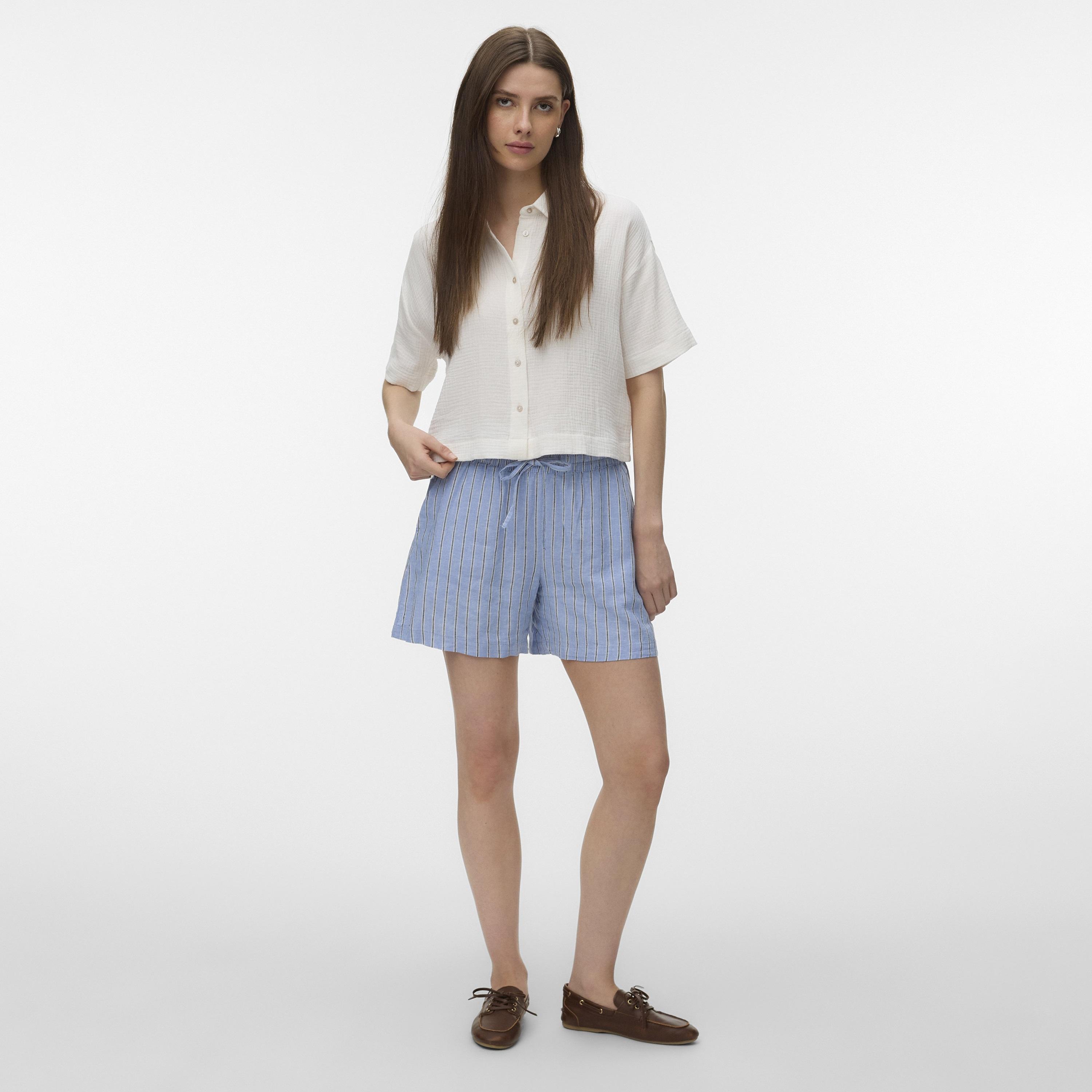 شورت حريمي مخطط أزرق بخصر برباط من فيرو مودا-women-clothing-shorts-image-2