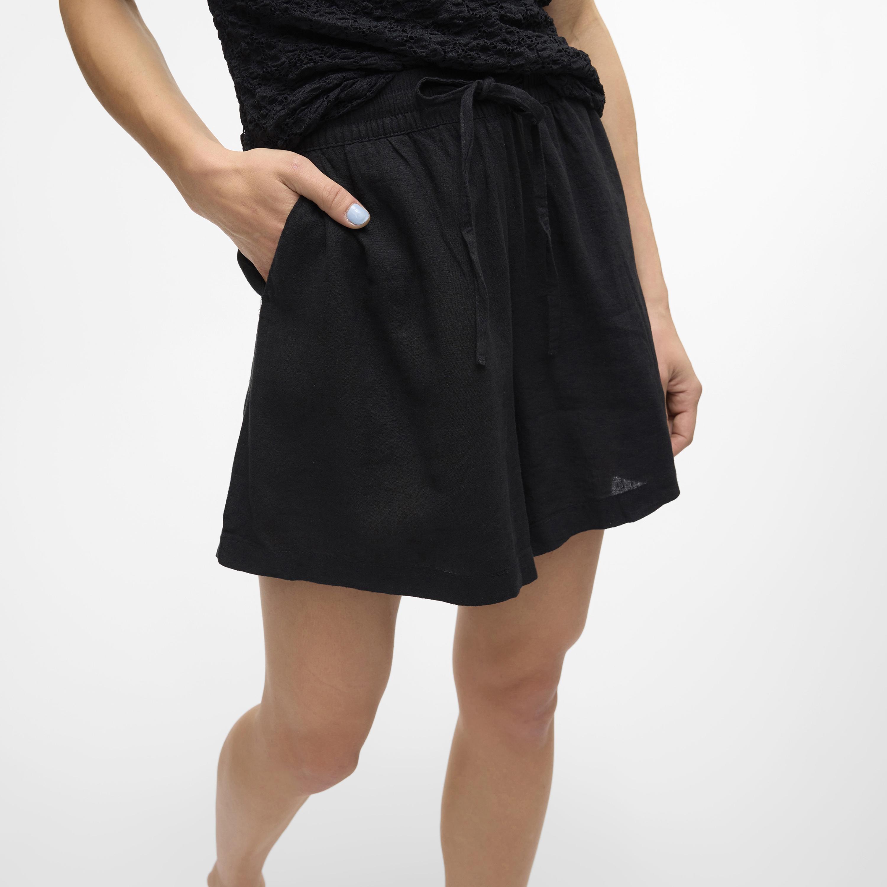 شورت حريمي بخصر مطاطي برباط شد من فيرو مودا-women-clothing-shorts-image-3